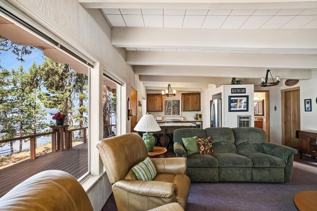 McCall, Idaho, 83638, United States, 4 Bedrooms Bedrooms, ,2 BathroomsBathrooms,Residential,For Sale,1825248