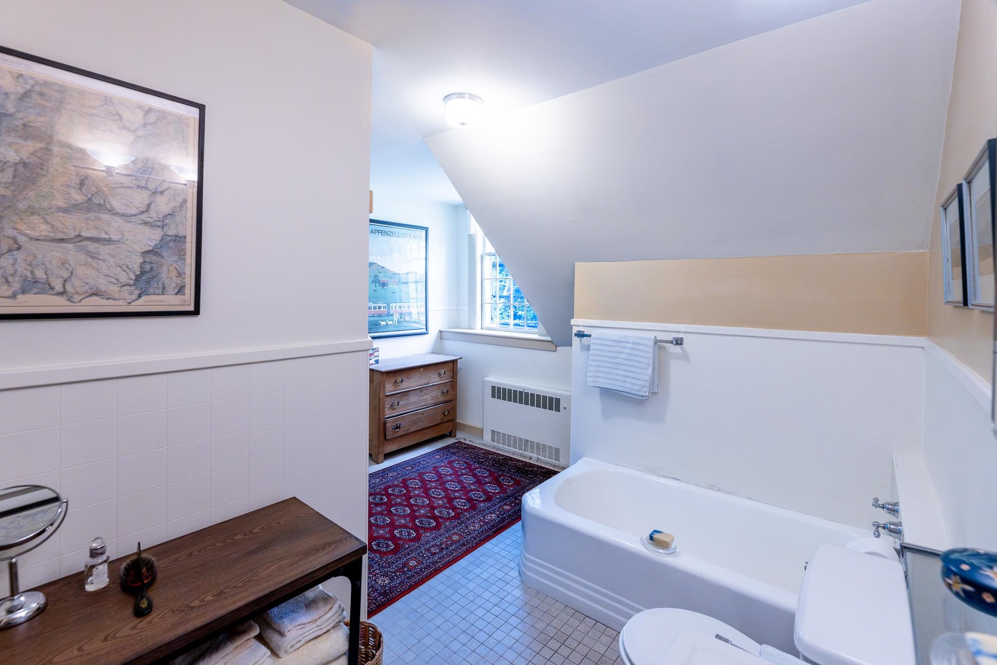 Lyme, New Hampshire, 03768, United States, 4 Bedrooms Bedrooms, ,2 BathroomsBathrooms,Residential,For Sale,1925252