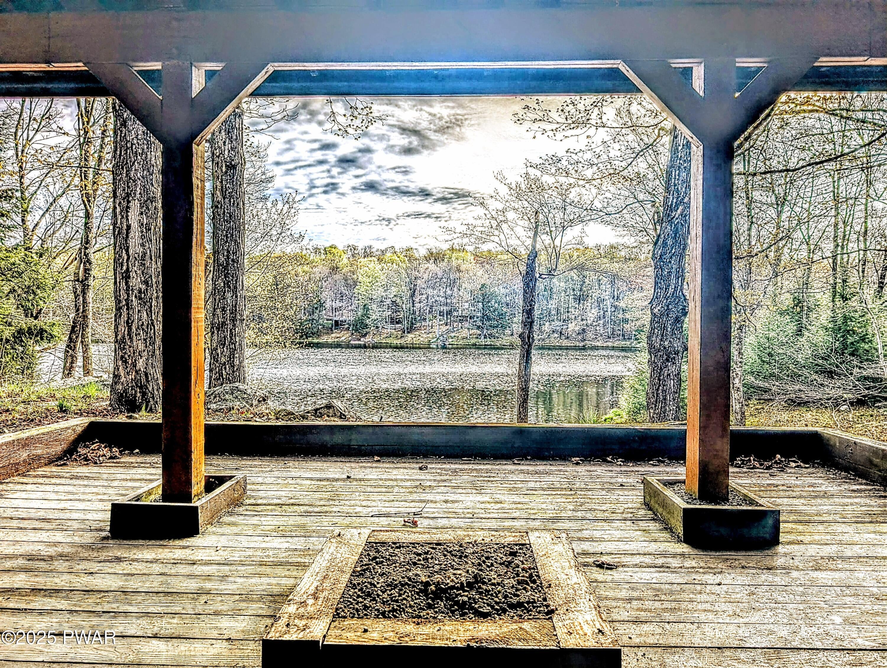 Canadensis, Pennsylvania, 18325, United States, 4 Bedrooms Bedrooms, ,2 BathroomsBathrooms,Residential,For Sale,1983117