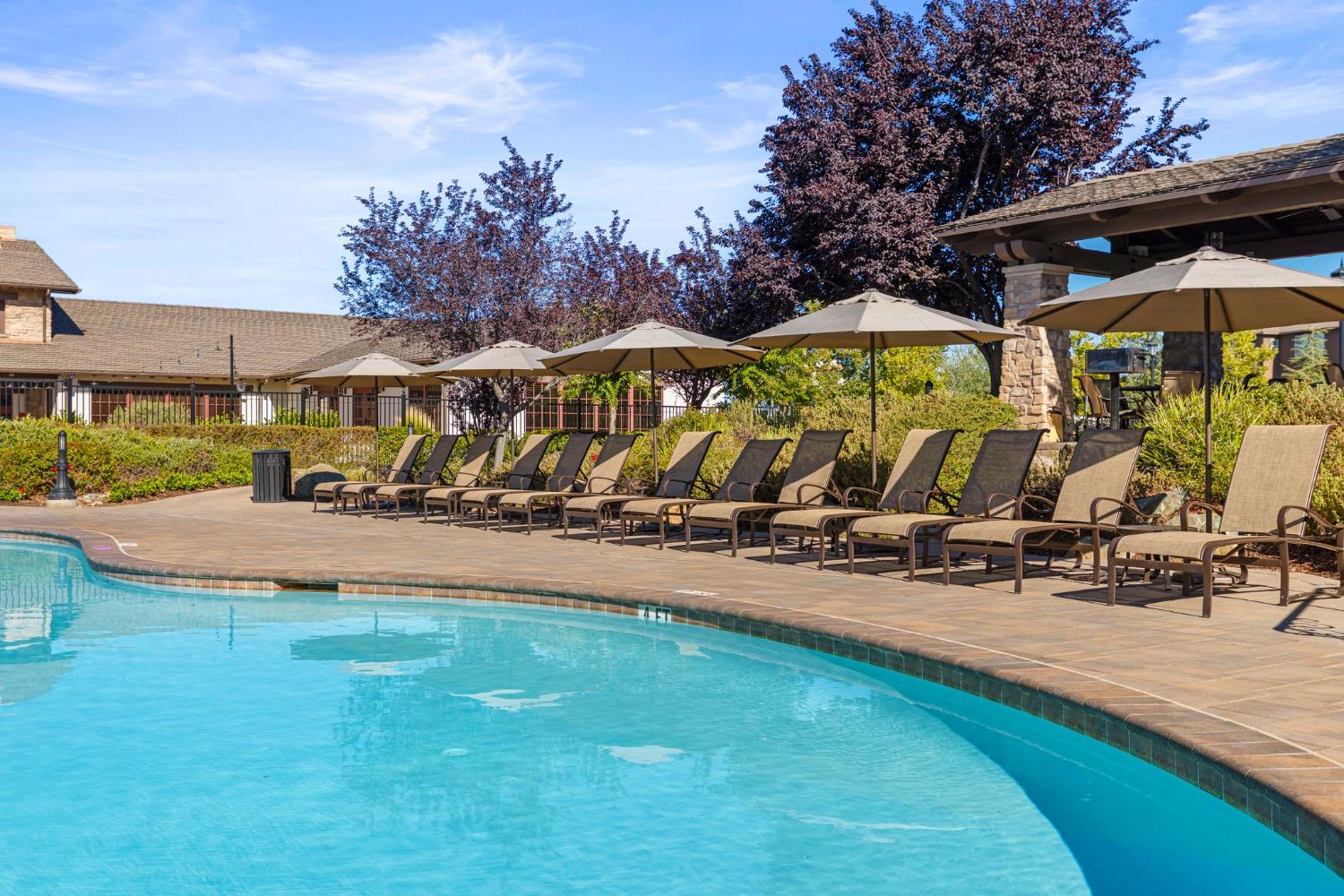 El Dorado Hills, California, 95762, United States, 4 Bedrooms Bedrooms, ,3 BathroomsBathrooms,Residential,For Sale,1925996