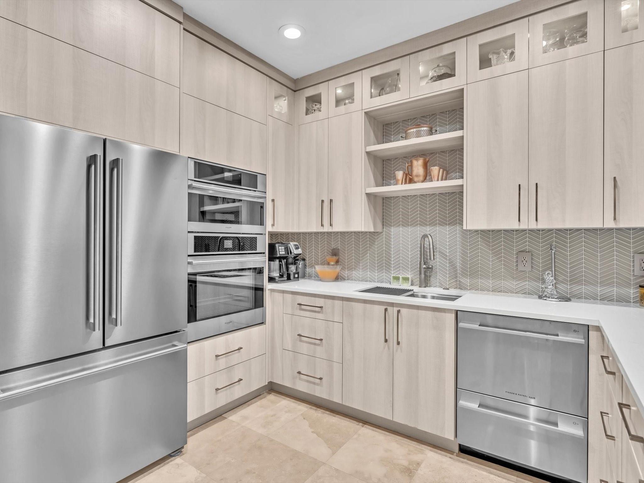 Fort Lauderdale, Florida, 33301, United States, 3 Bedrooms Bedrooms, ,5 BathroomsBathrooms,Residential,For Sale,1979910