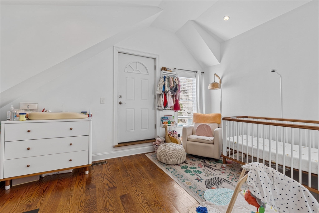 Boston, Massachusetts, 02128, United States, 3 Bedrooms Bedrooms, ,3 BathroomsBathrooms,Residential,For Sale,1904781