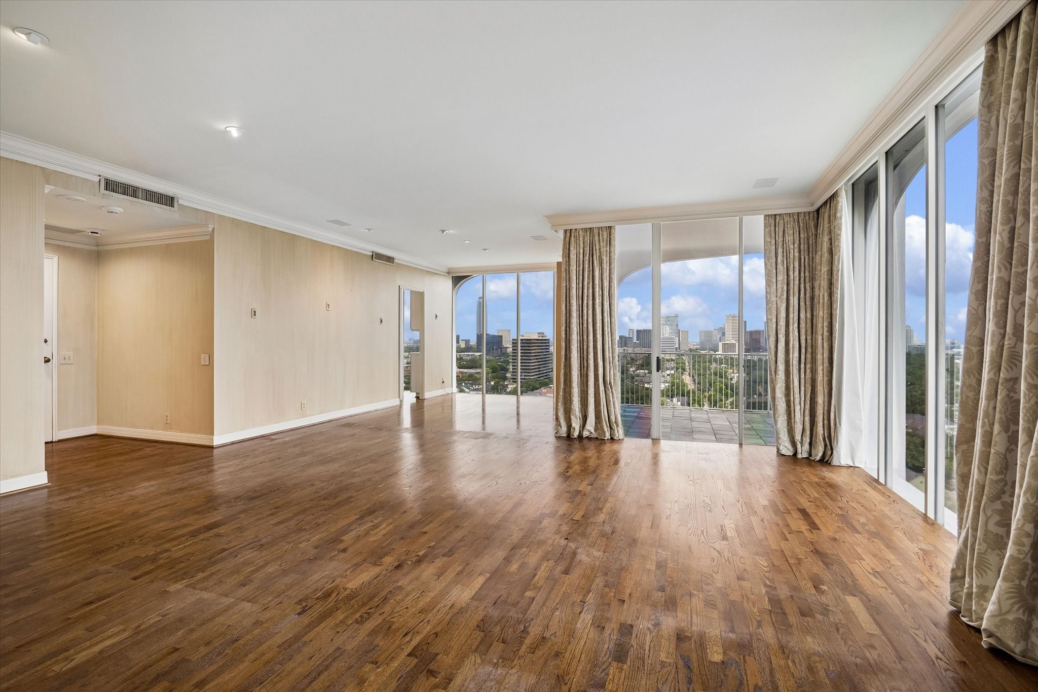  3711 San Felipe Street #14A - 物件實景