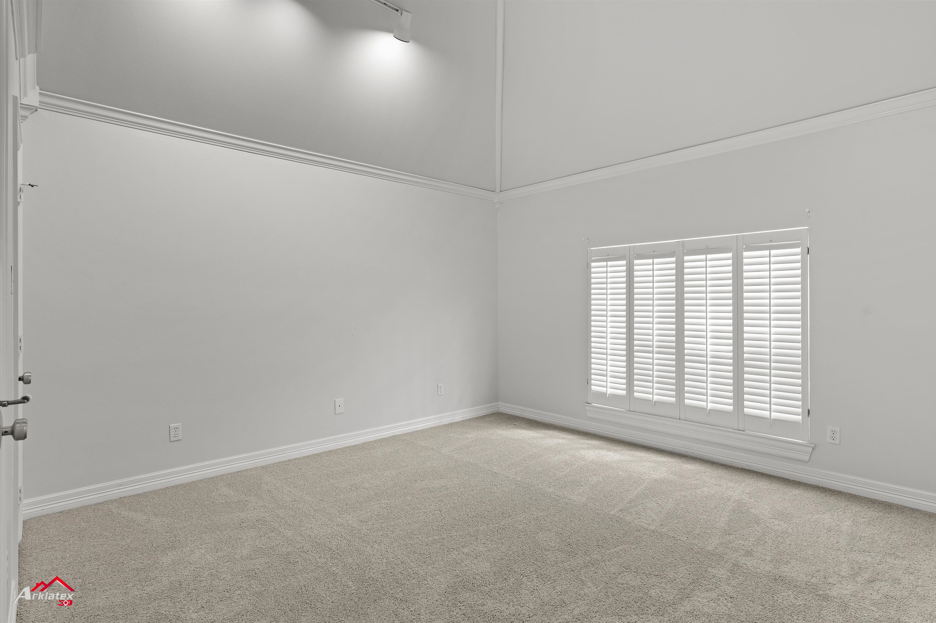 Henderson, Texas, 75703, United States, 5 Bedrooms Bedrooms, ,4 BathroomsBathrooms,Residential,For Sale,1934371