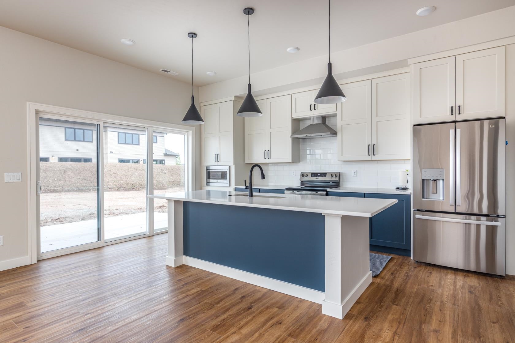 Kimberly, Wisconsin, 54136, United States, 4 Bedrooms Bedrooms, ,3 BathroomsBathrooms,Residential,For Sale,1975041