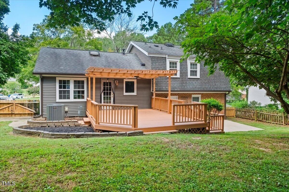 Raleigh, North Carolina, 27609, United States, 3 Bedrooms Bedrooms, ,3 BathroomsBathrooms,Residential,For Sale,1954516