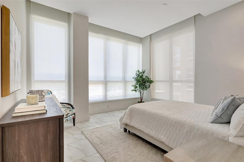 Sarasota, Florida, 34236, United States, 3 Bedrooms Bedrooms, ,4 BathroomsBathrooms,Residential,For Sale,1828539
