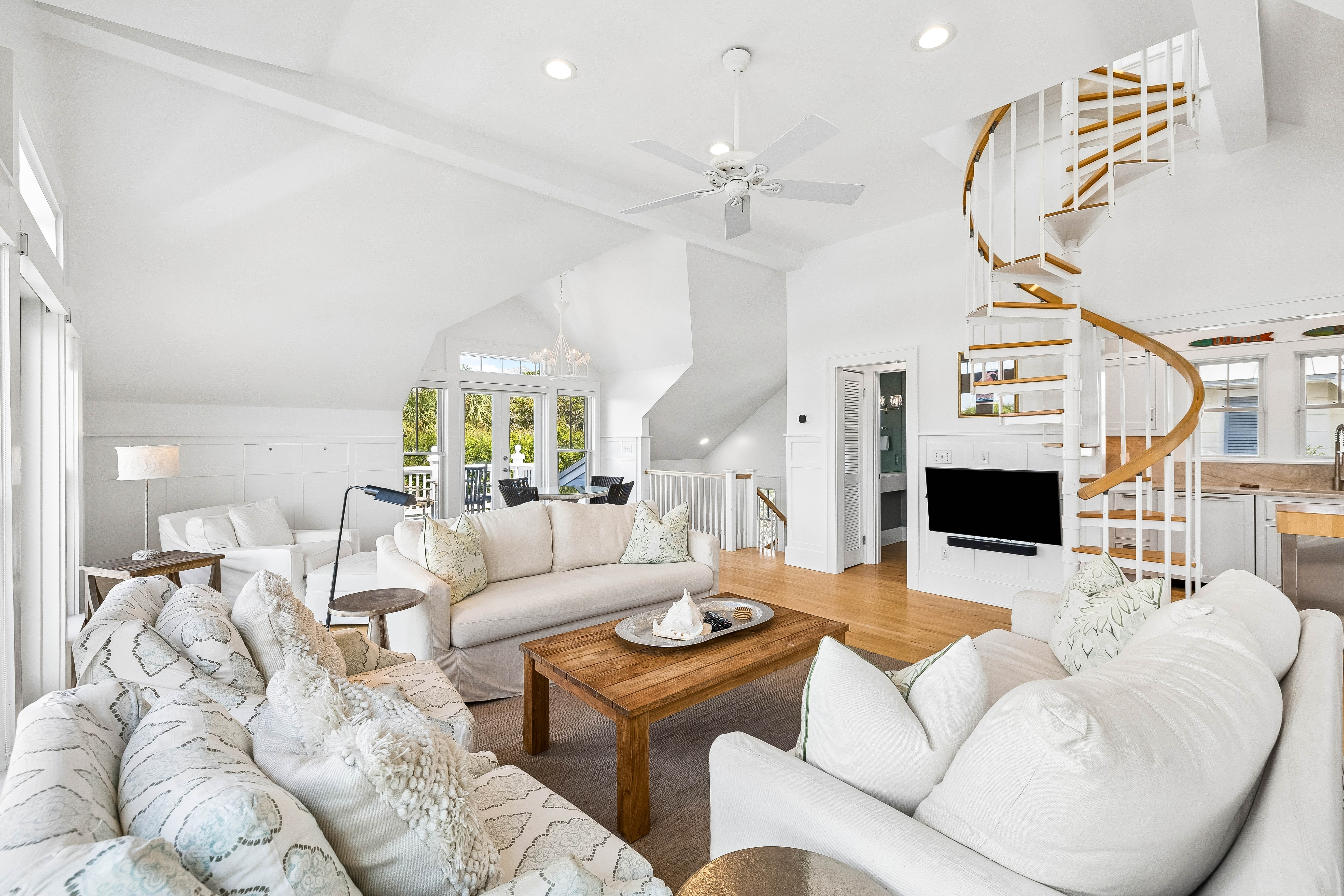  Iconic Seaside Cottage with Gulf Views, Beach Access & Approved Guest Cottage - 物件實景