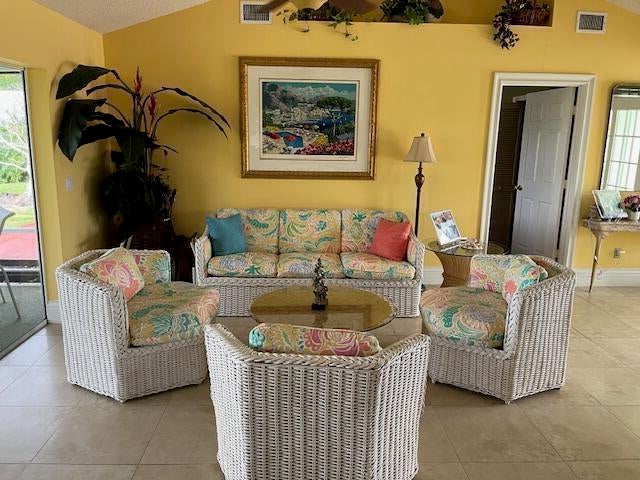 Hobe Sound, Florida, 33455, United States, 3 Bedrooms Bedrooms, ,2 BathroomsBathrooms,Residential,For Sale,1995149