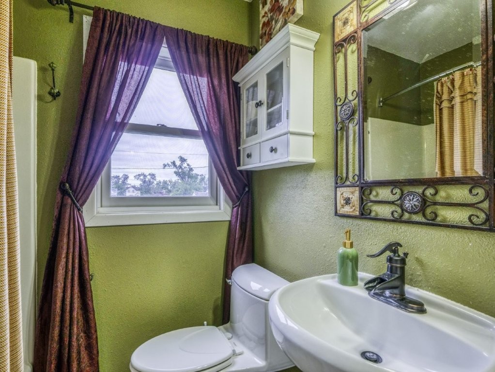 Bemidji, Minnesota, 56601, United States, 6 Bedrooms Bedrooms, ,2 BathroomsBathrooms,Residential,For Sale,2000102