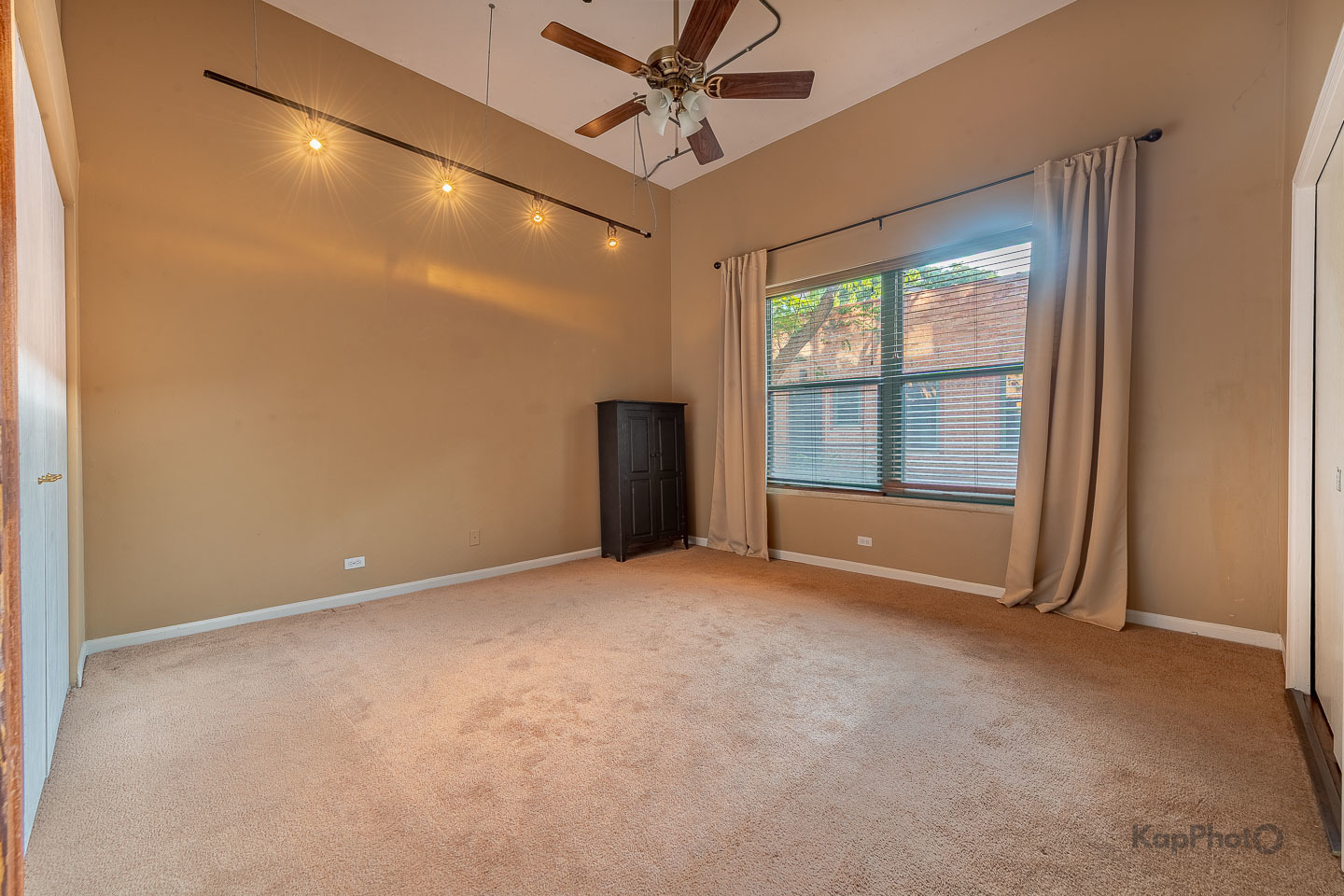 Chicago, Illinois, 60607, United States, 1 Bedroom Bedrooms, ,1 BathroomBathrooms,Residential,For Sale,1935059