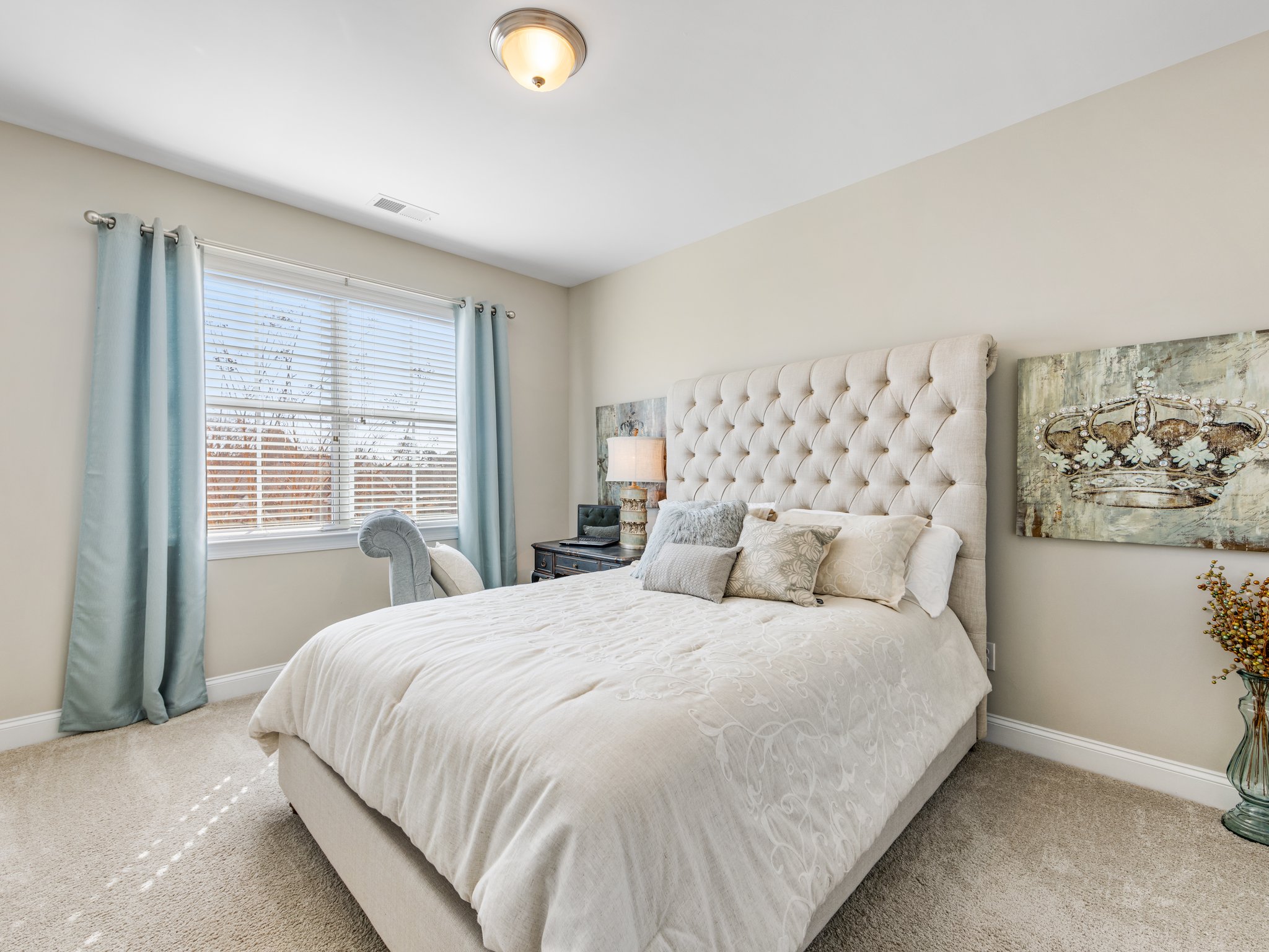 Mount Holly, North Carolina, 28120, United States, 4 Bedrooms Bedrooms, ,4 BathroomsBathrooms,Residential,For Sale,1927922