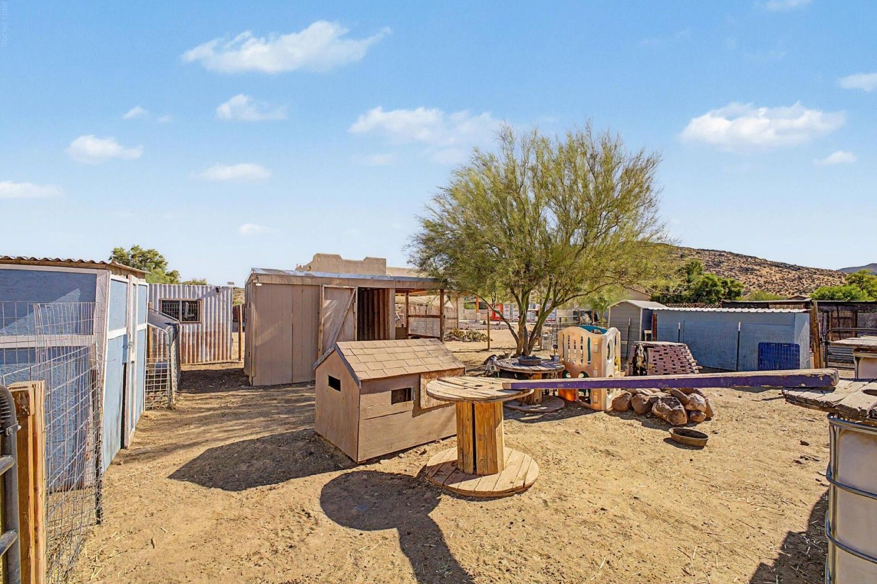  1120 E Circle Mountain Road  New River, AZ - 物件實景