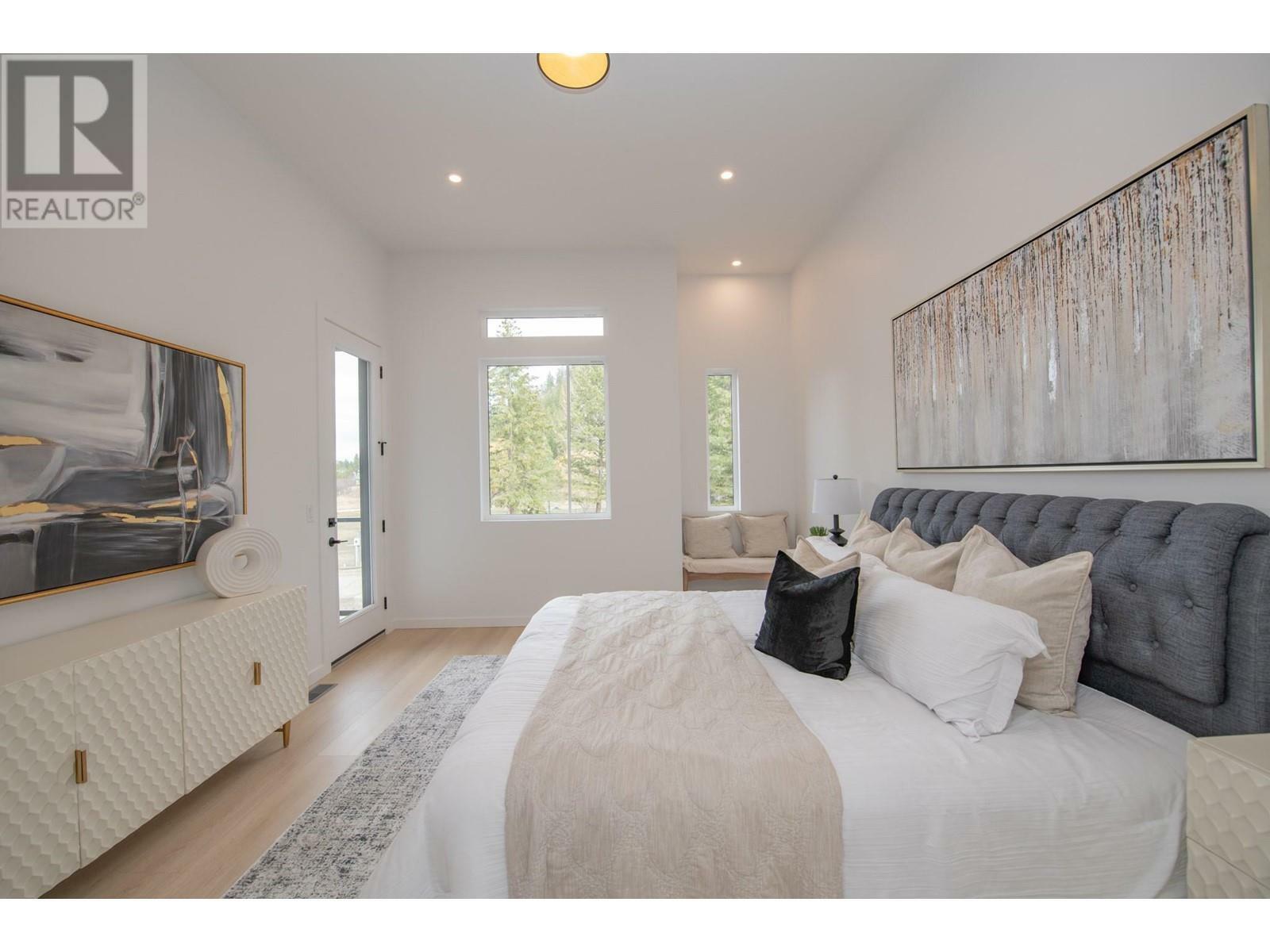 VERNON, British Columbia, V1H 1E2, CA, 3 Bedrooms Bedrooms, ,2 BathroomsBathrooms,Residential,For Sale,1836741