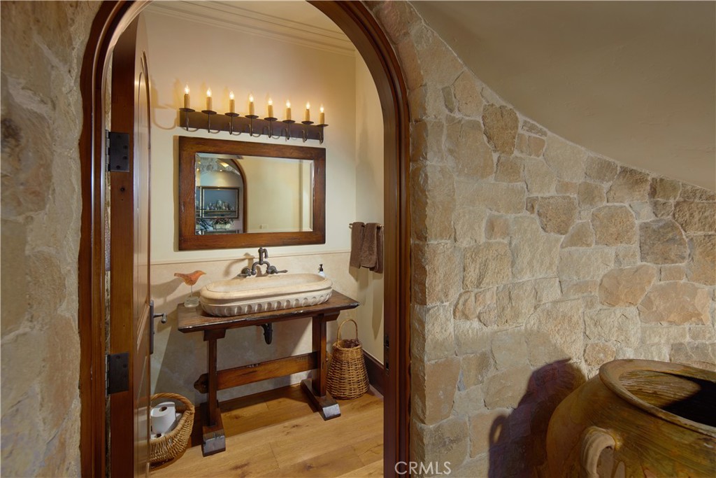 Corona del Mar, California, 92625, United States, 4 Bedrooms Bedrooms, ,3 BathroomsBathrooms,Residential,For Sale,1695491