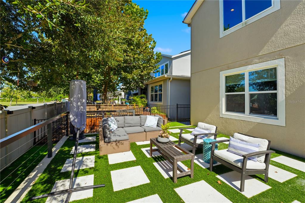 Winter Garden, Florida, 34787, United States, 5 Bedrooms Bedrooms, ,5 BathroomsBathrooms,Residential,For Sale,1987949