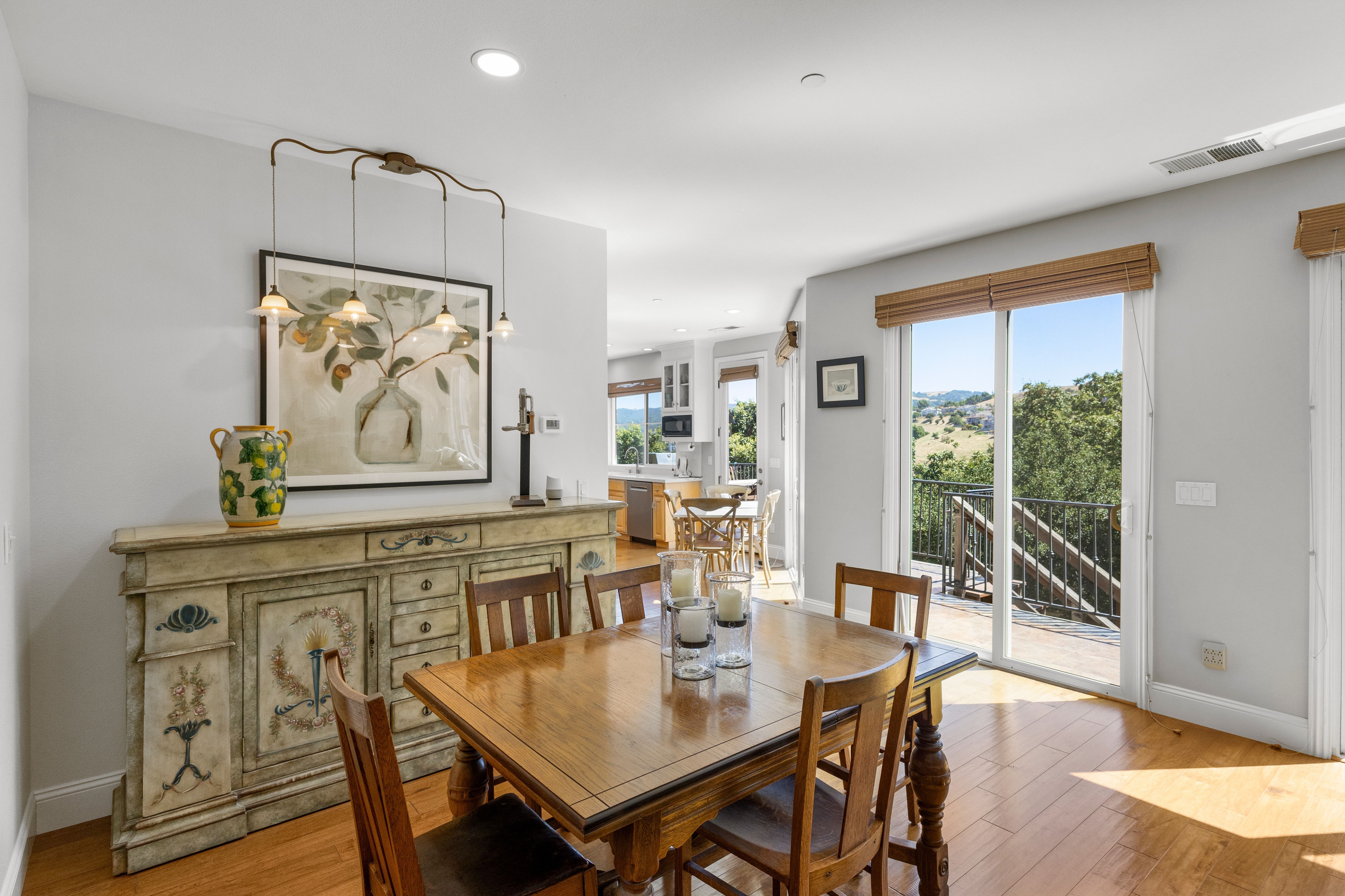  Custom Home on a Spectacular View Lot with Majestic Heritage Oak - 物件實景