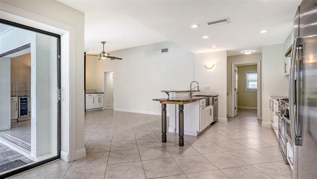 Sarasota, Florida, 34235, United States, 4 Bedrooms Bedrooms, ,3 BathroomsBathrooms,Residential,For Sale,1903701