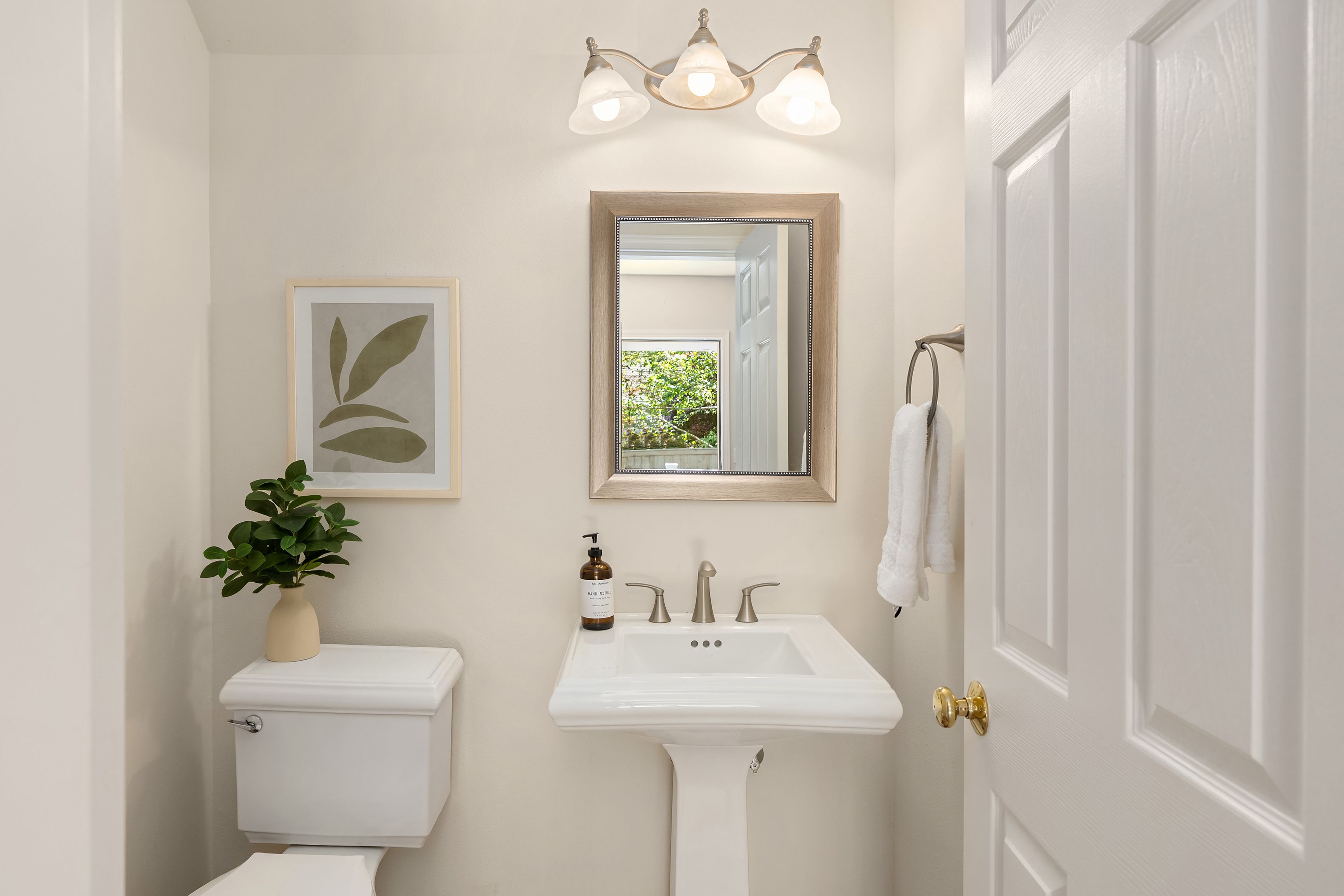  705 Moji Lane NW, Bainbridge Island, WA 98110 - 物件實景