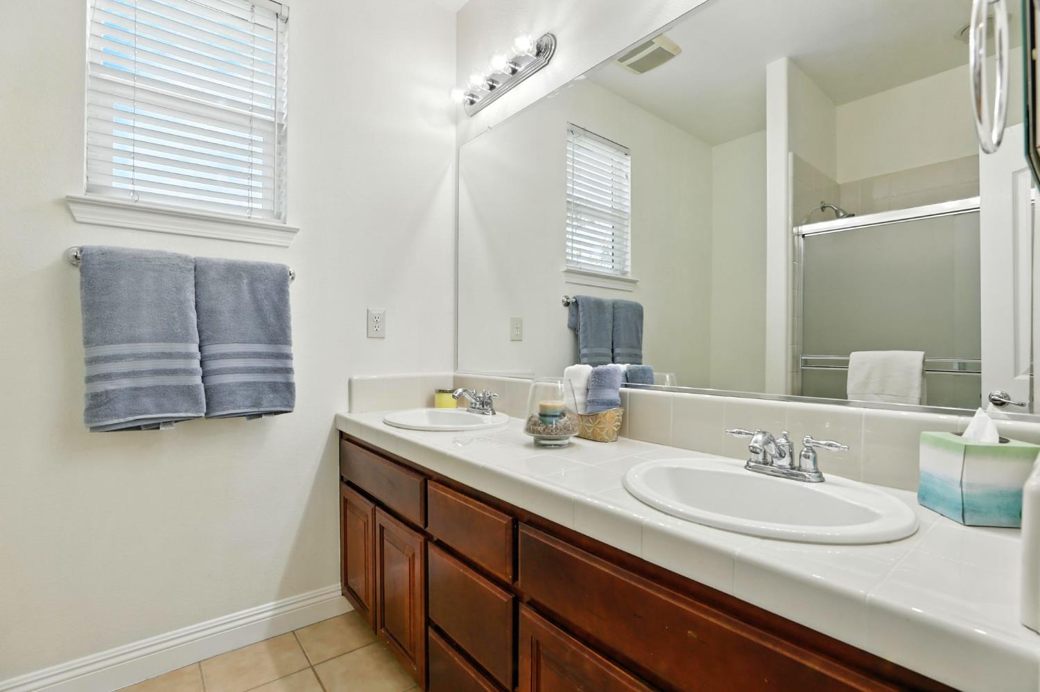 Sacramento, California, 95835, United States, 4 Bedrooms Bedrooms, ,3 BathroomsBathrooms,Residential,For Sale,1950179