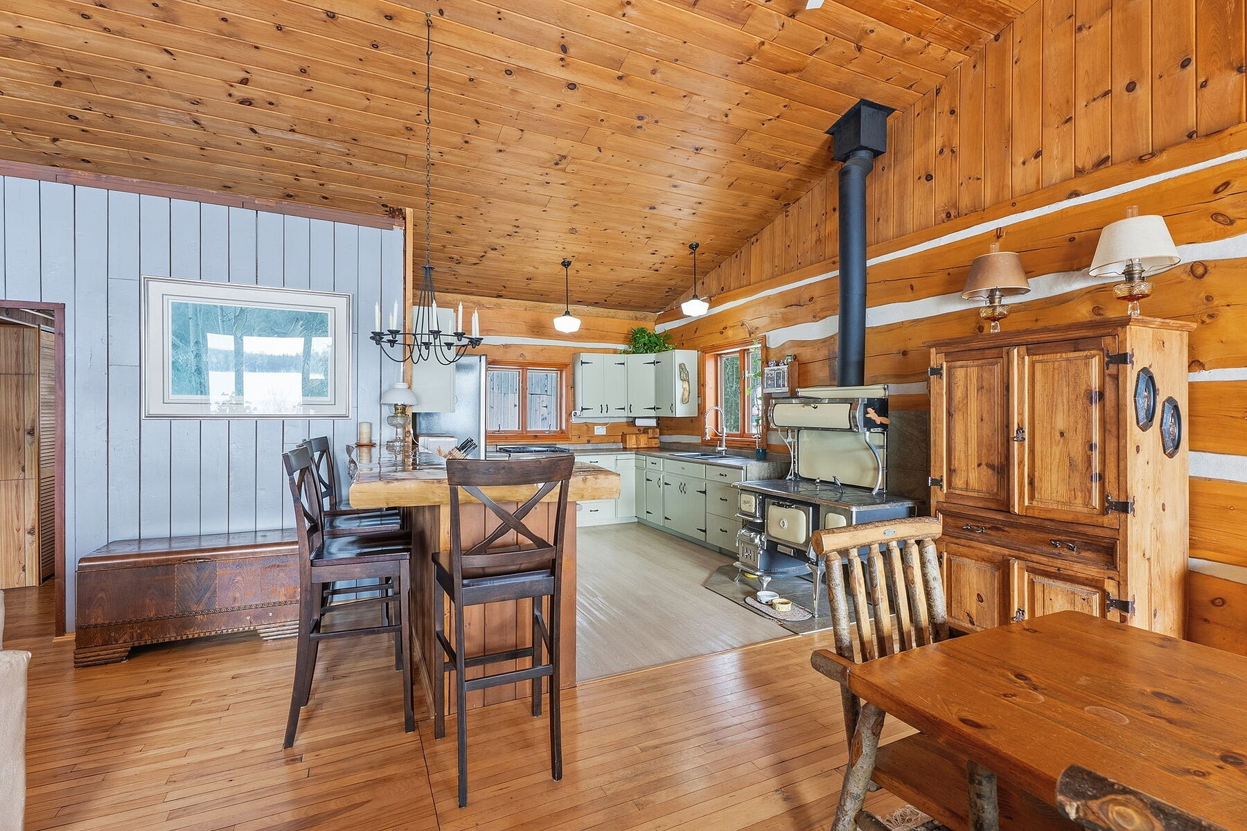  Meadow Lake Log Home - 物件實景