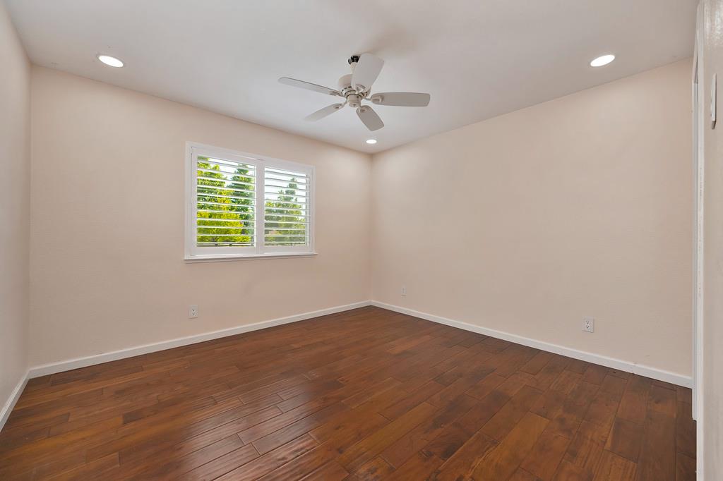Roseville, California, 95747, United States, 6 Bedrooms Bedrooms, ,4 BathroomsBathrooms,Residential,For Sale,1940337