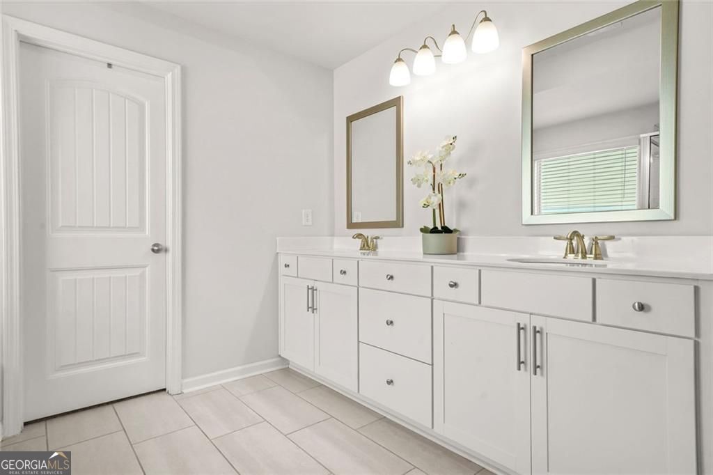 Lithia Springs, Georgia, 30122, United States, 5 Bedrooms Bedrooms, ,4 BathroomsBathrooms,Residential,For Sale,2006565