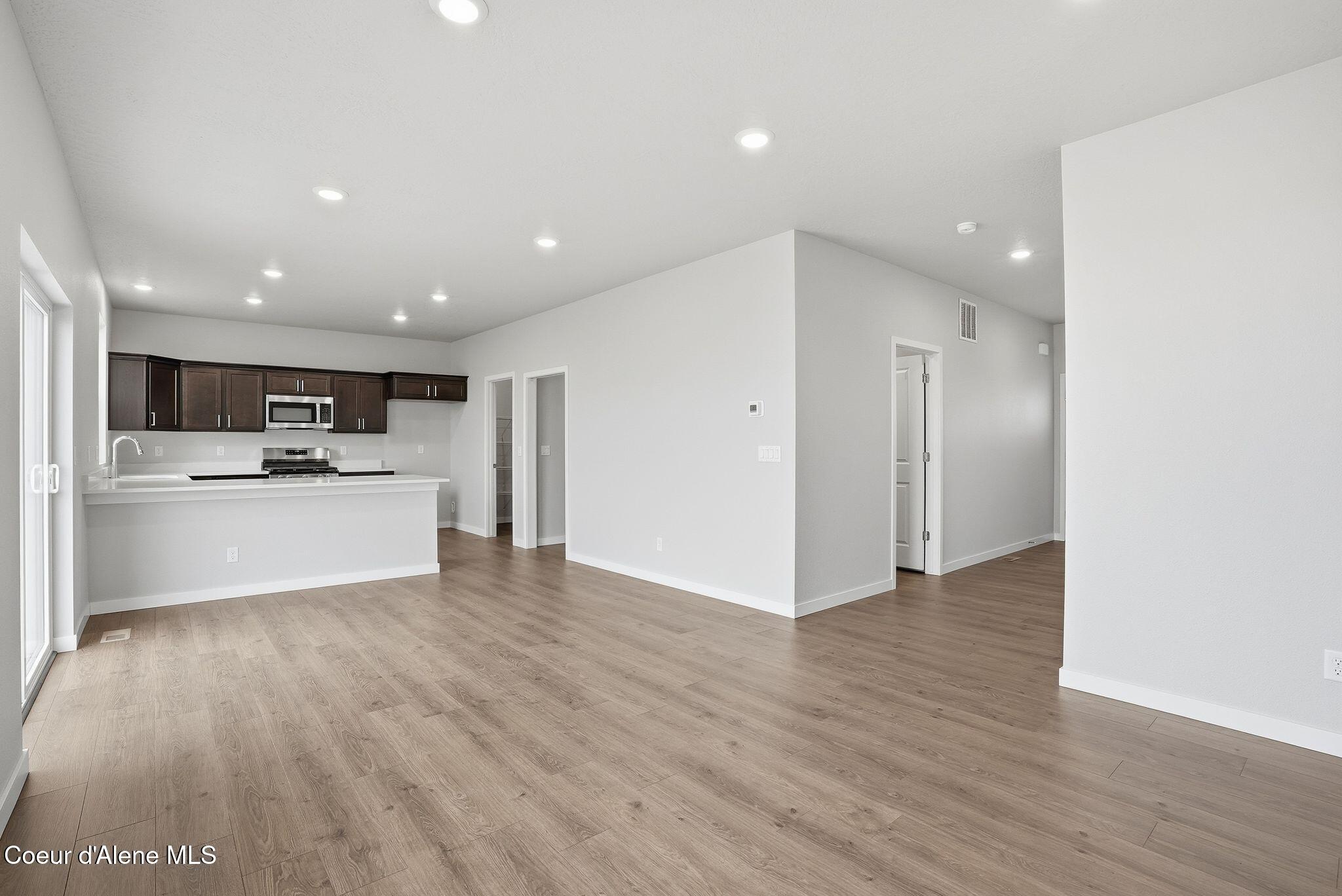 Post Falls, Idaho, 83854, United States, 3 Bedrooms Bedrooms, ,2 BathroomsBathrooms,Residential,For Sale,2034145