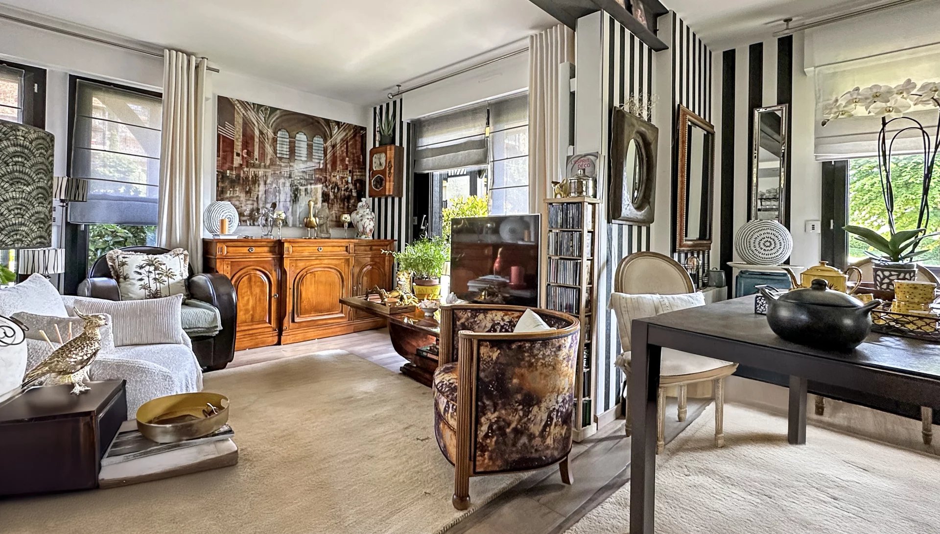 Deauville, Normandy, 14800, FR, 2 Bedrooms Bedrooms, ,4 BathroomsBathrooms,Residential,For Sale,1885221