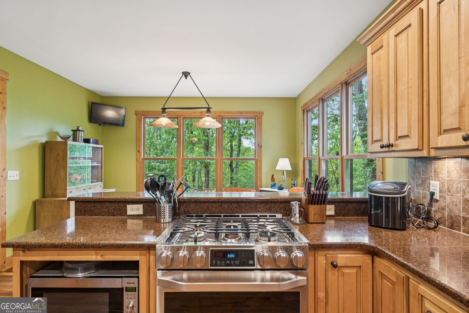 Ellijay, Georgia, 30540, United States, 3 Bedrooms Bedrooms, ,4 BathroomsBathrooms,Residential,For Sale,1952403