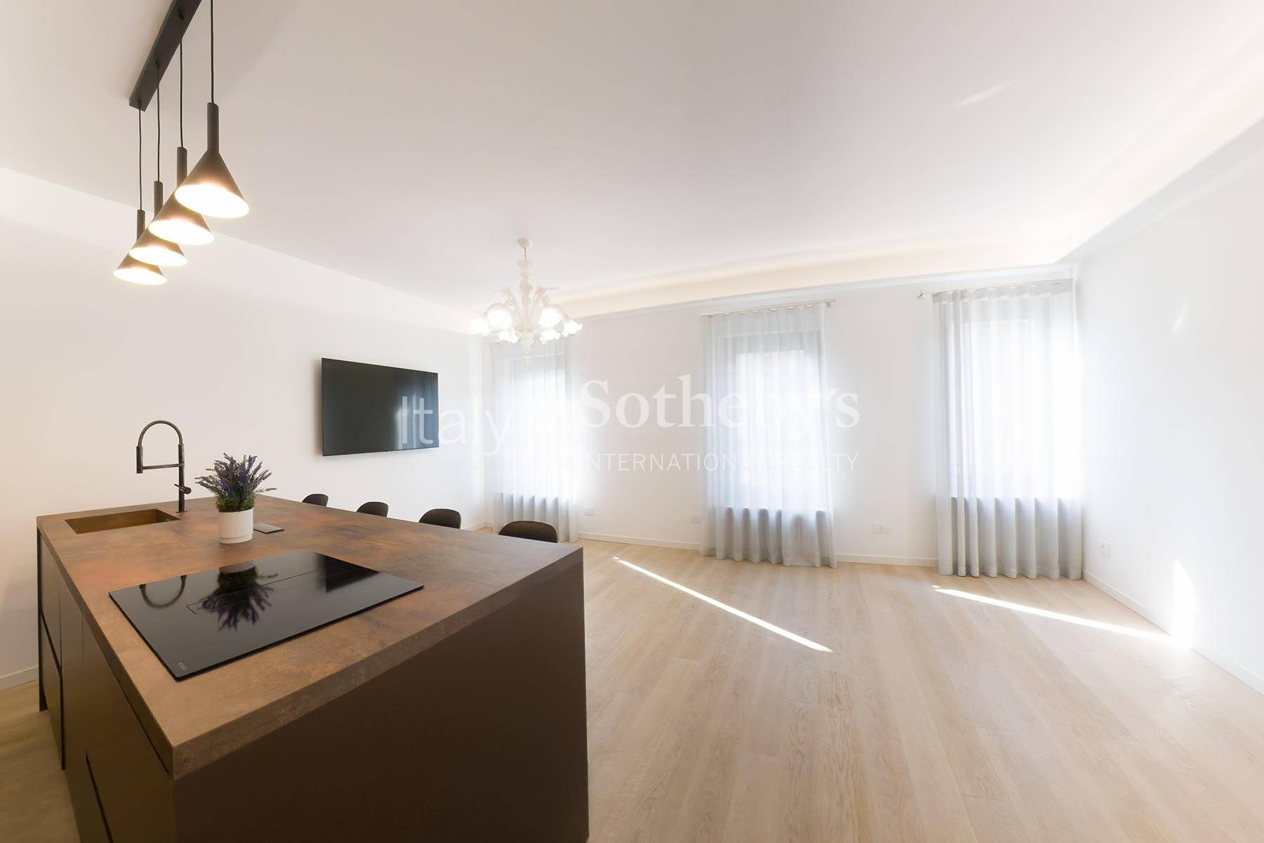  Bright renovated apartment just a few steps from the Arena - 物件實景