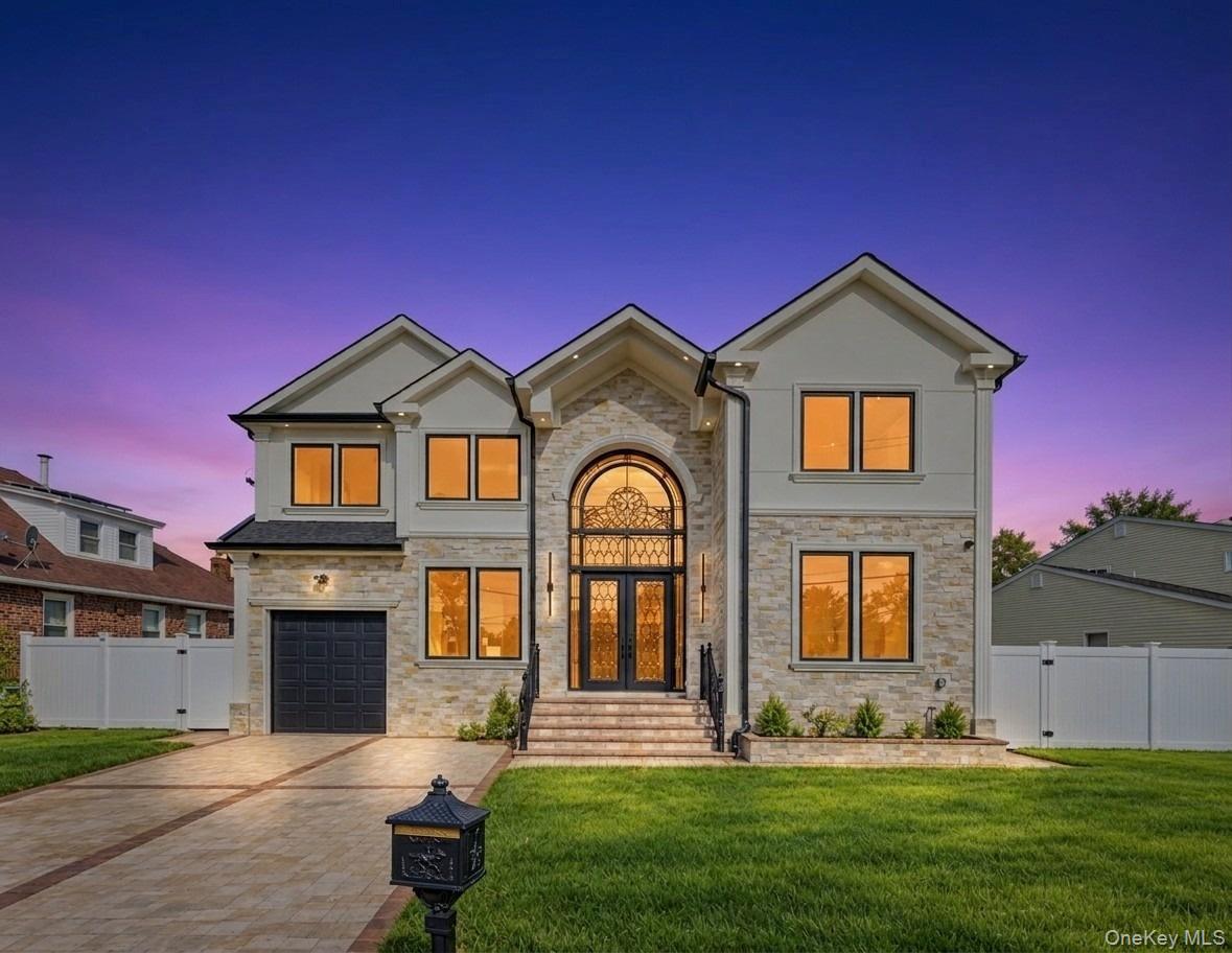 Magenta St, Hicksville, NY 11801