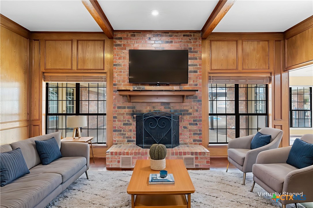 Woodway, Texas, 76712, United States, 5 Bedrooms Bedrooms, ,3 BathroomsBathrooms,Residential,For Sale,1988049