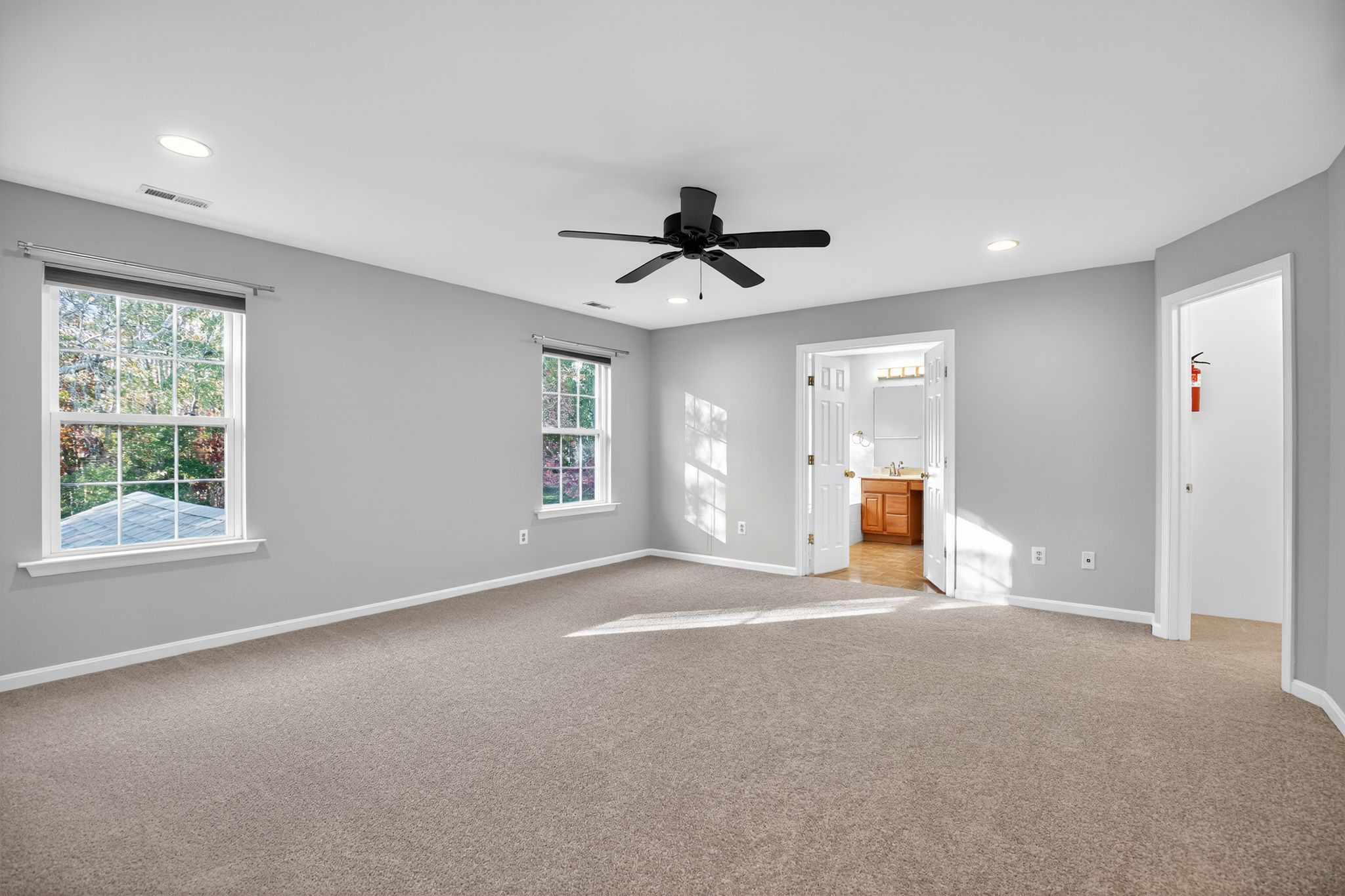 Lexington Park, Maryland, 20653, United States, 5 Bedrooms Bedrooms, ,4 BathroomsBathrooms,Residential,For Sale,1991726