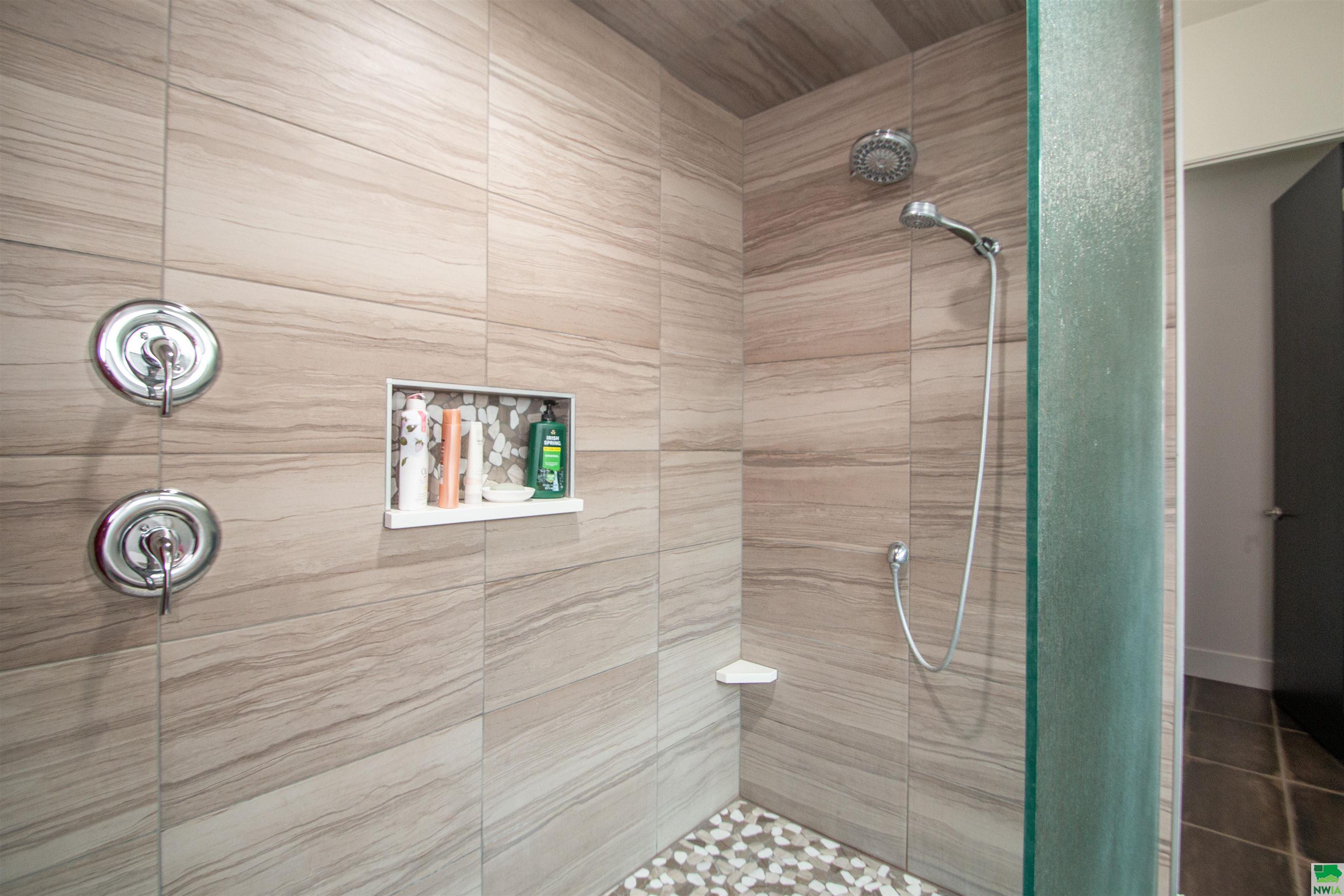 Dakota Dunes, South Dakota, 57049, United States, 3 Bedrooms Bedrooms, ,3 BathroomsBathrooms,Residential,For Sale,1984312