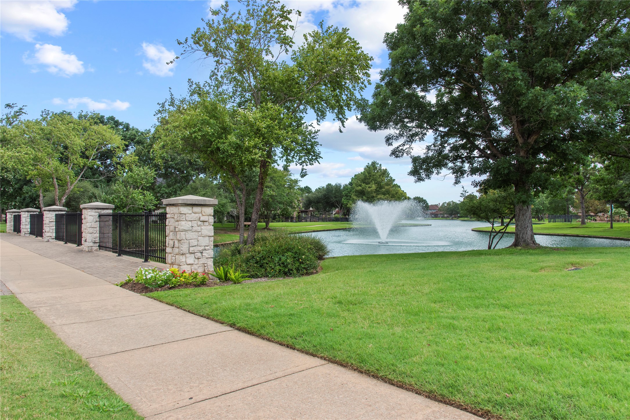 Cypress, Texas, 77433, United States, 5 Bedrooms Bedrooms, ,3 BathroomsBathrooms,Residential,For Sale,1911383
