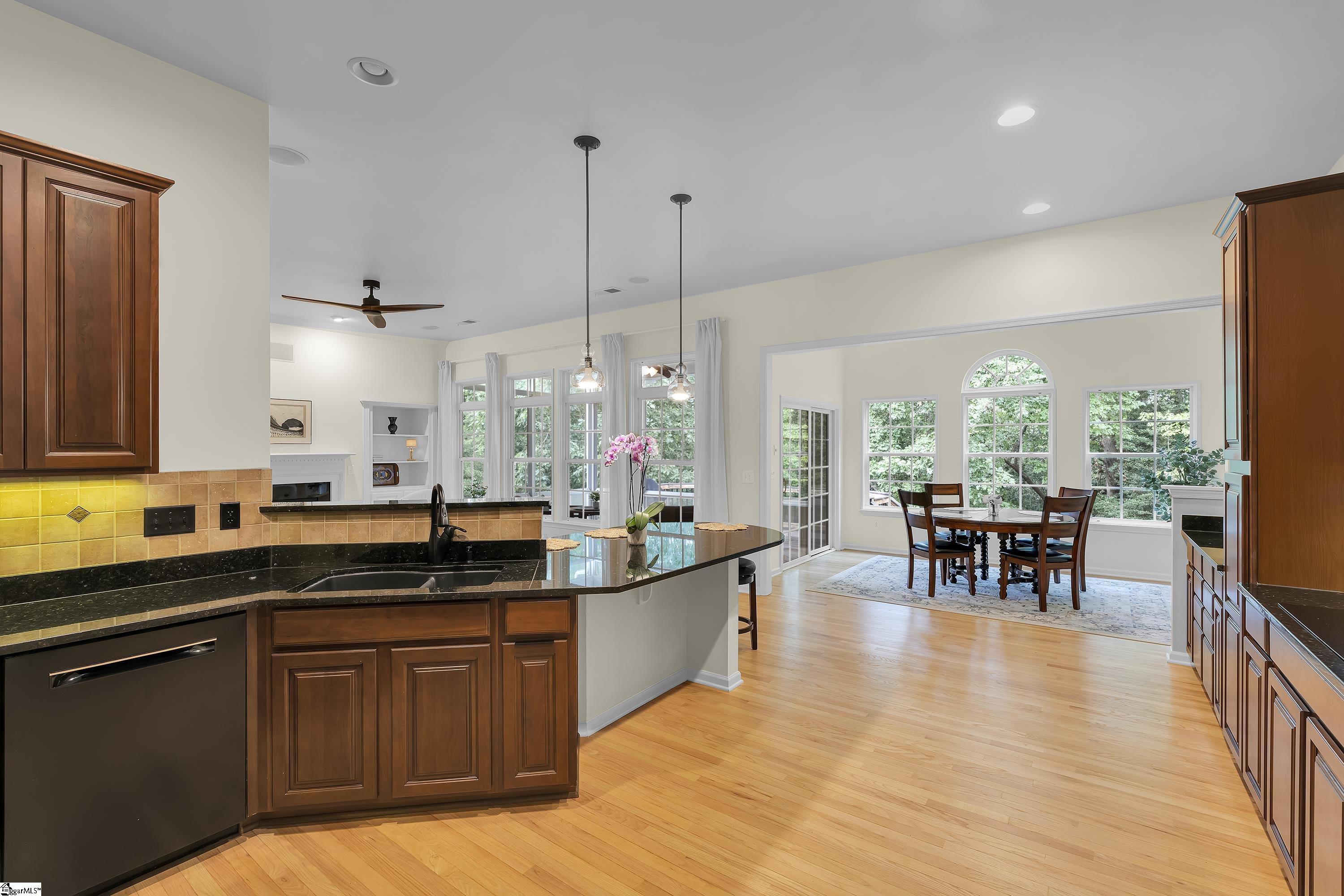 Simpsonville, South Carolina, 29681, United States, 4 Bedrooms Bedrooms, ,3 BathroomsBathrooms,Residential,For Sale,1906304