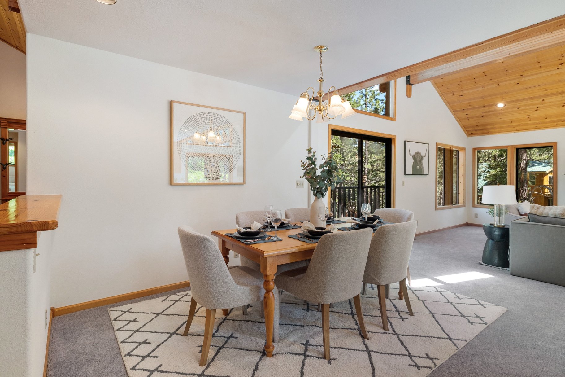  Sunlit Tahoe Donner Home with Spacious Rooms - 物件實景