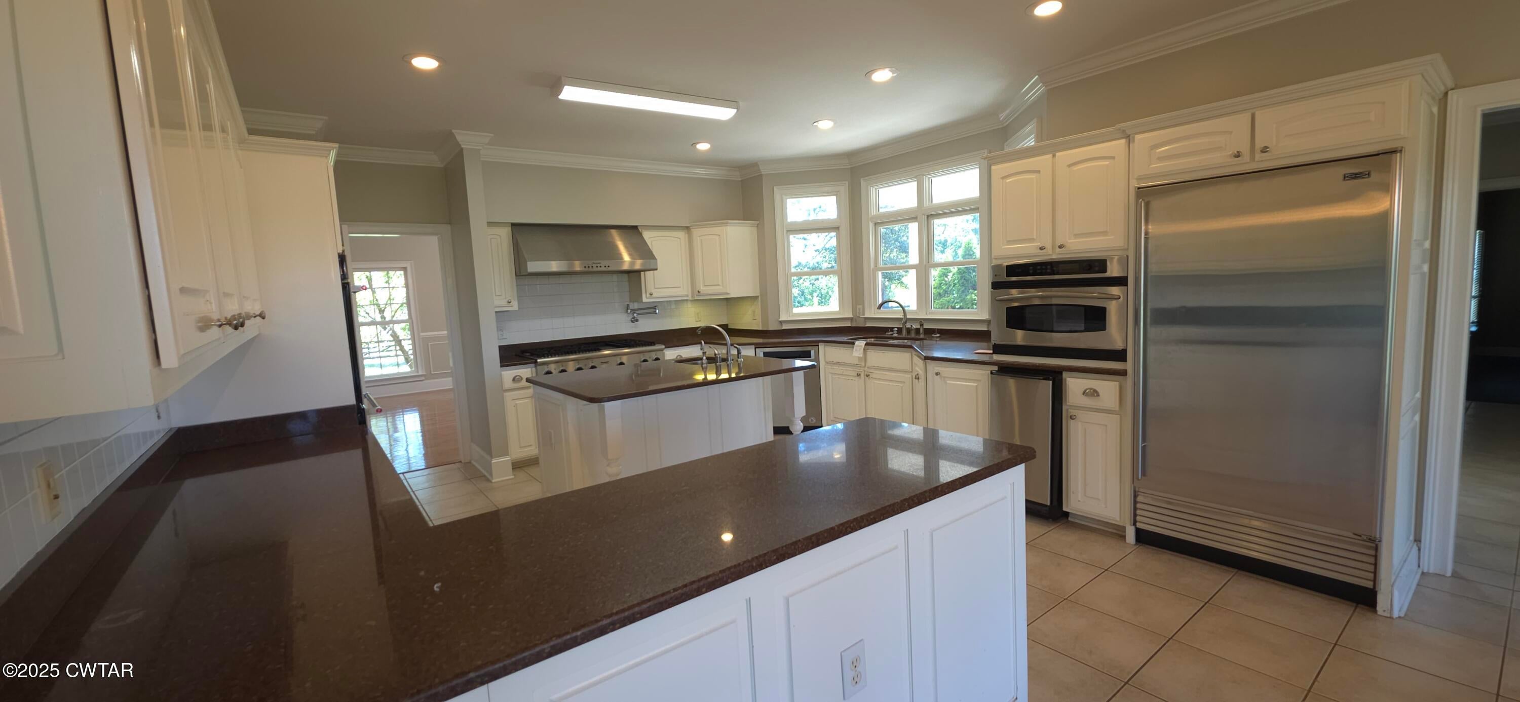 Lavinia, Tennessee, 38348, United States, 6 Bedrooms Bedrooms, ,7 BathroomsBathrooms,Residential,For Sale,1941663
