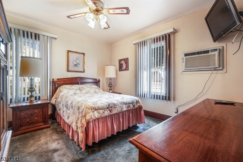 Garwood Boro, New Jersey, 07027, United States, 5 Bedrooms Bedrooms, ,2 BathroomsBathrooms,Residential,For Sale,1987528