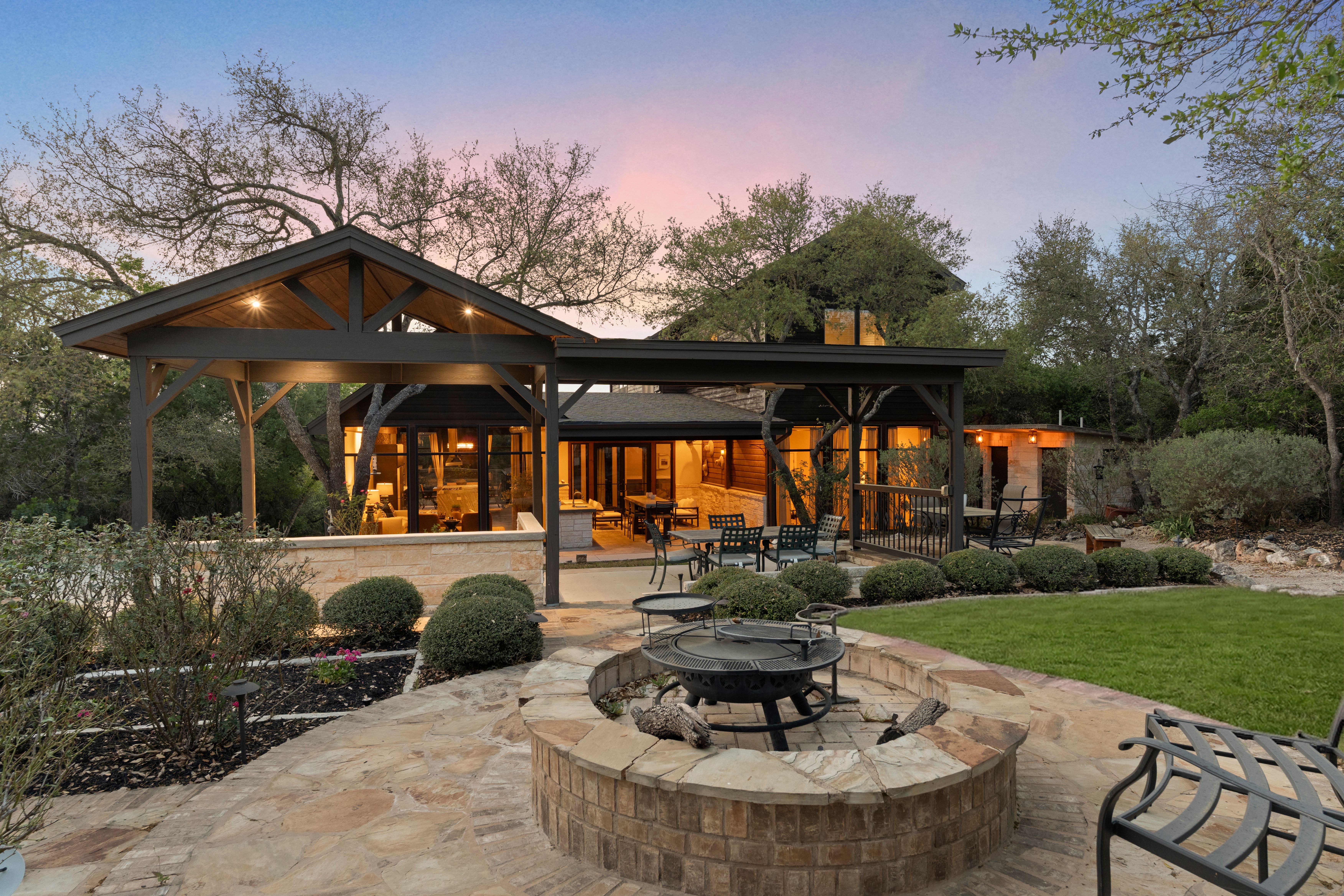  Spring Branch Luxury on 2.3 Acres - 物件實景