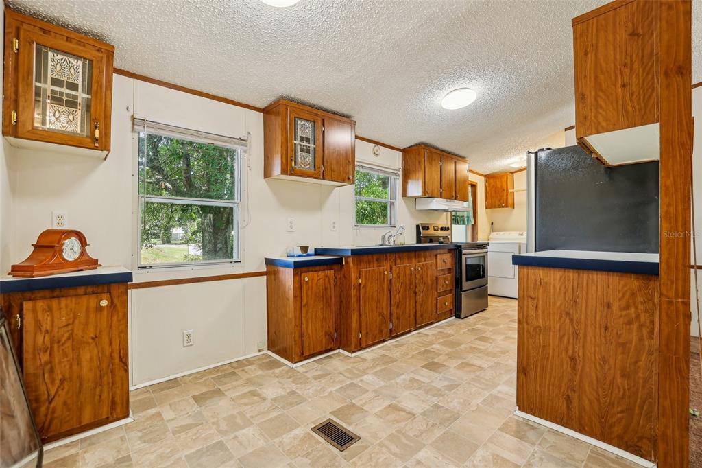 Edgewater, Florida, 32132, United States, 5 Bedrooms Bedrooms, ,4 BathroomsBathrooms,Residential,For Sale,1794815