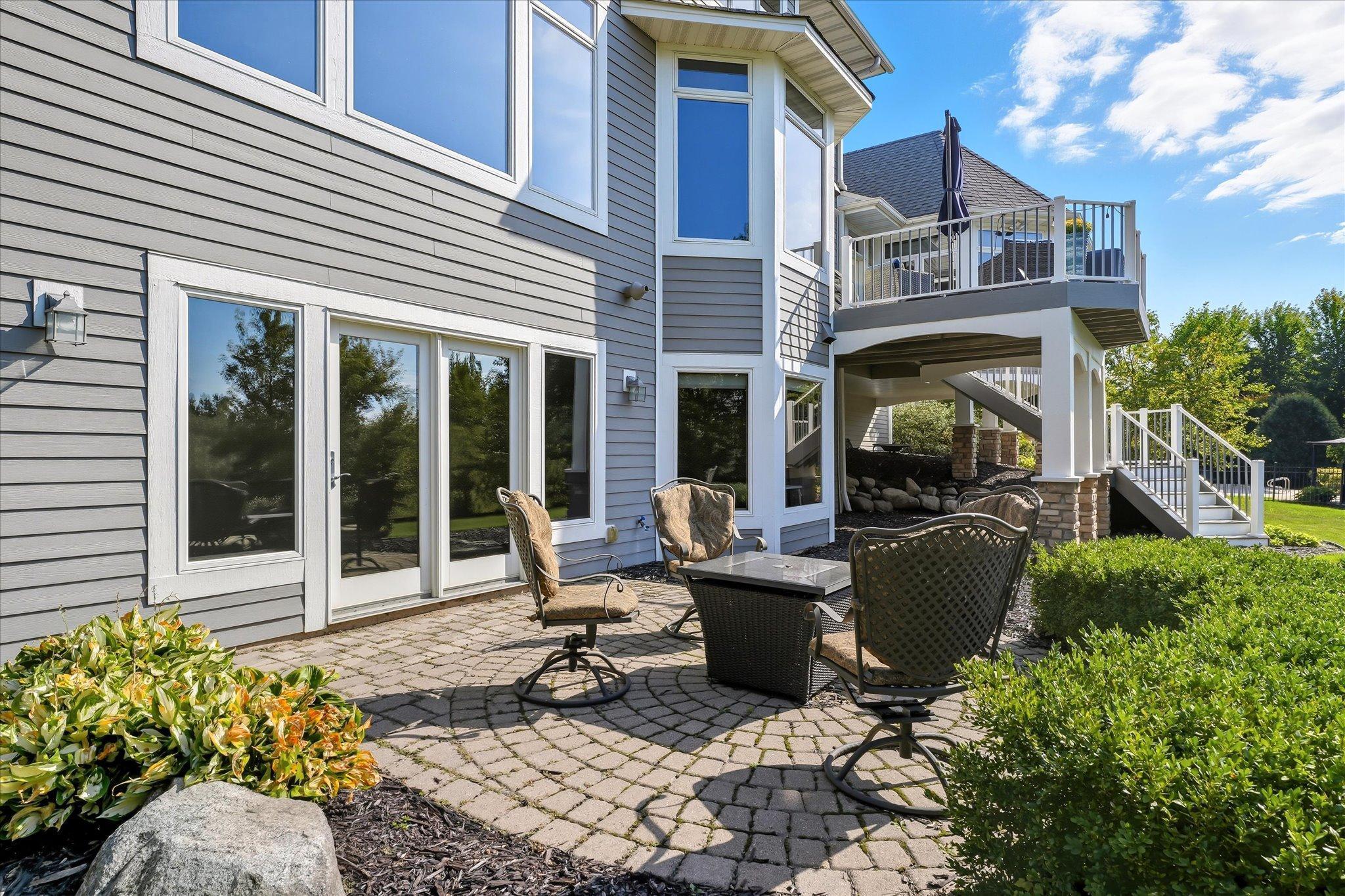 Medina, Minnesota, 55340, United States, 5 Bedrooms Bedrooms, ,3 BathroomsBathrooms,Residential,For Sale,1989034