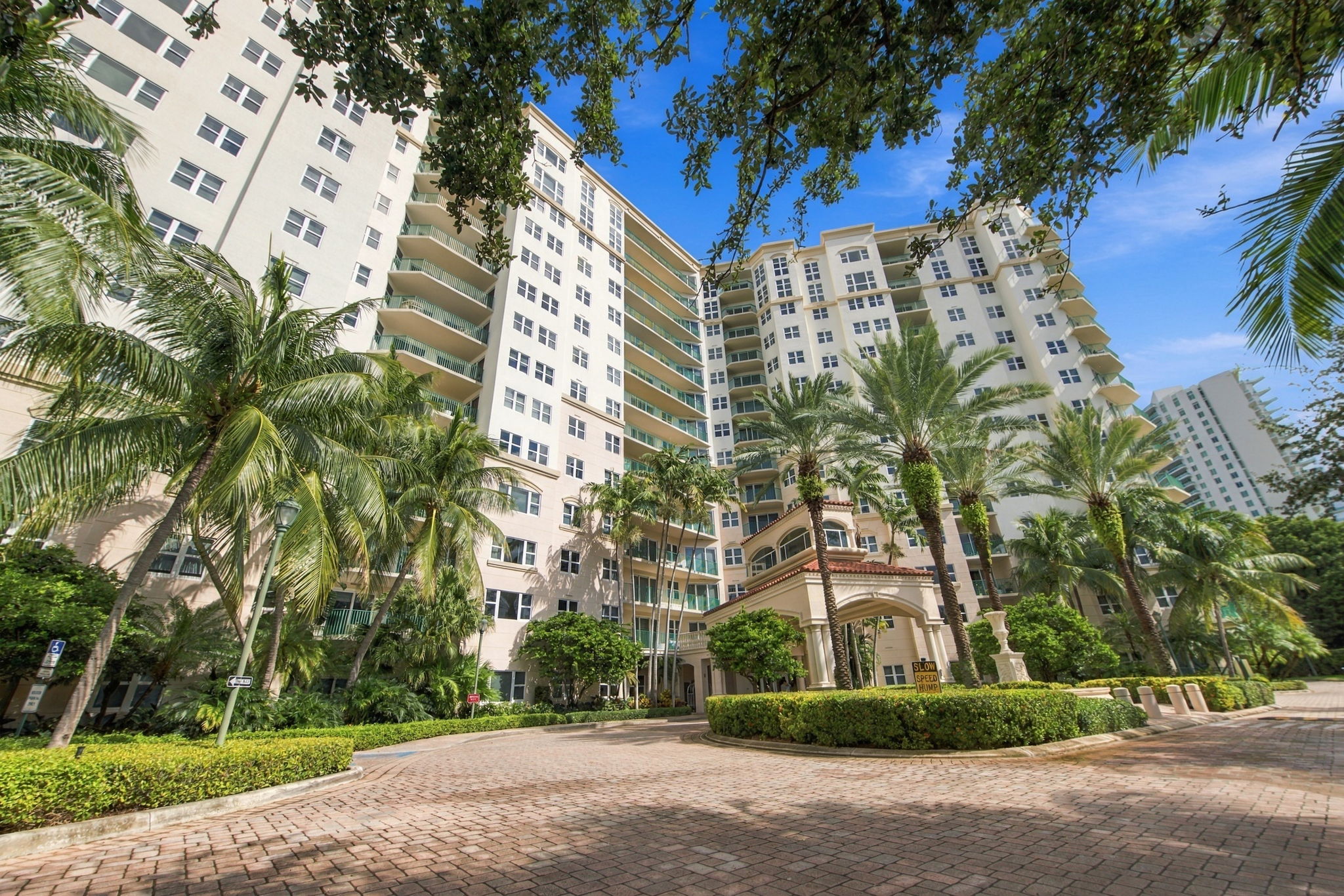  19900 E Country Club Dr, Aventura, FL, 33180 - 物件實景