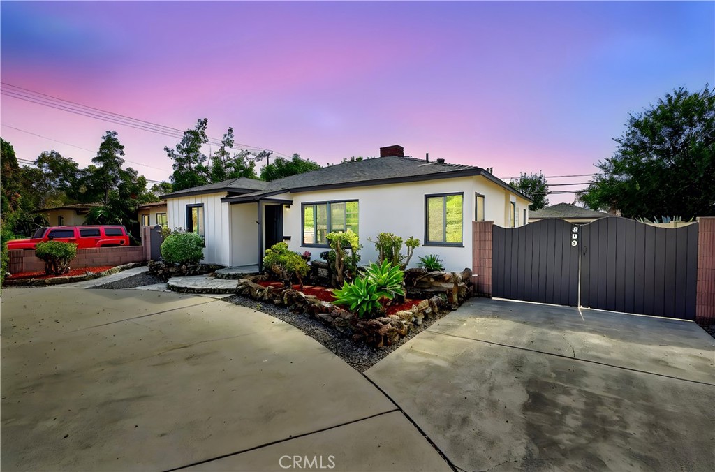 Anaheim, California, 92805, United States, 3 Bedrooms Bedrooms, ,3 BathroomsBathrooms,Residential,For Sale,1927915