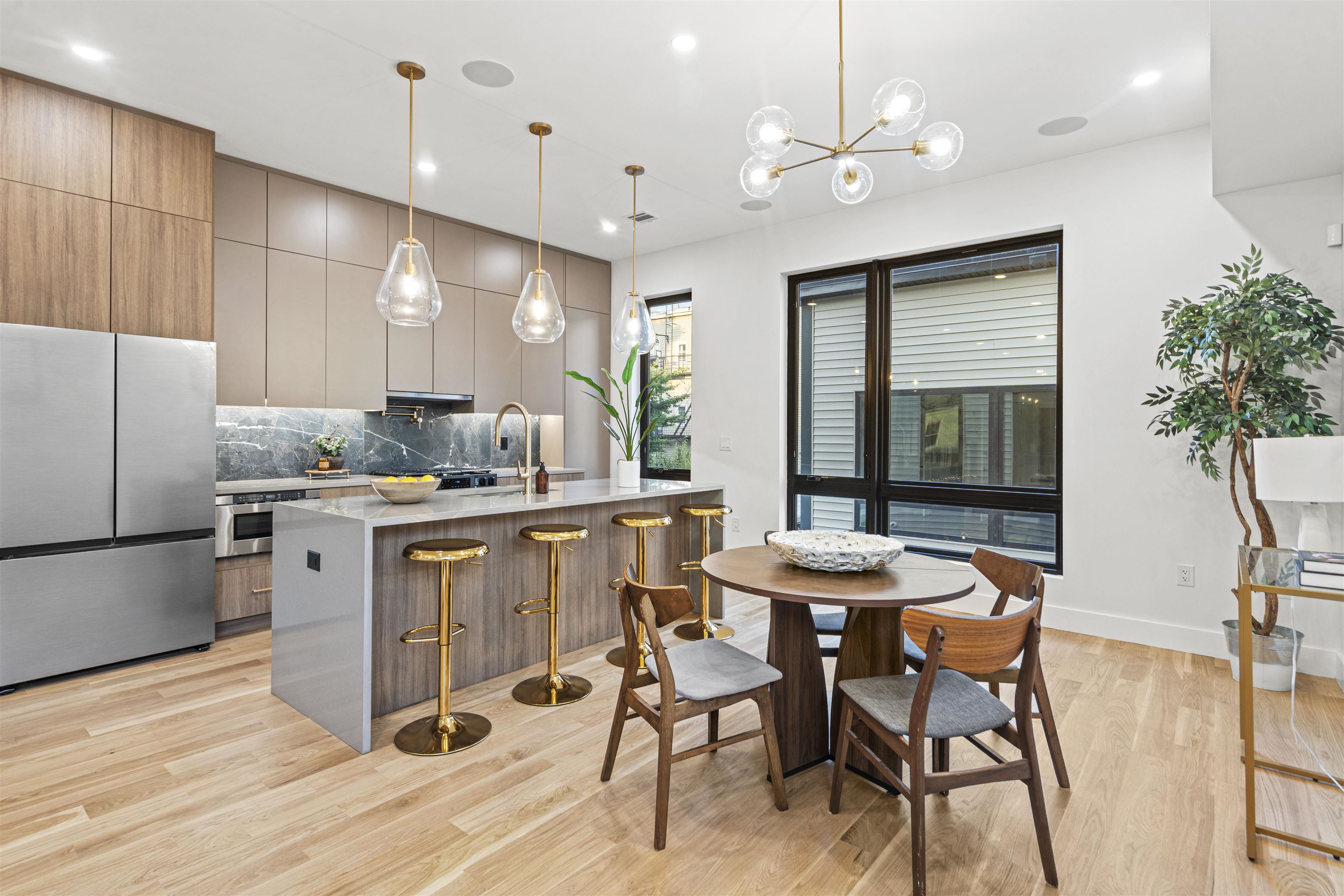 Jersey City, New Jersey, 07307, United States, 3 Bedrooms Bedrooms, ,3 BathroomsBathrooms,Residential,For Sale,2001766