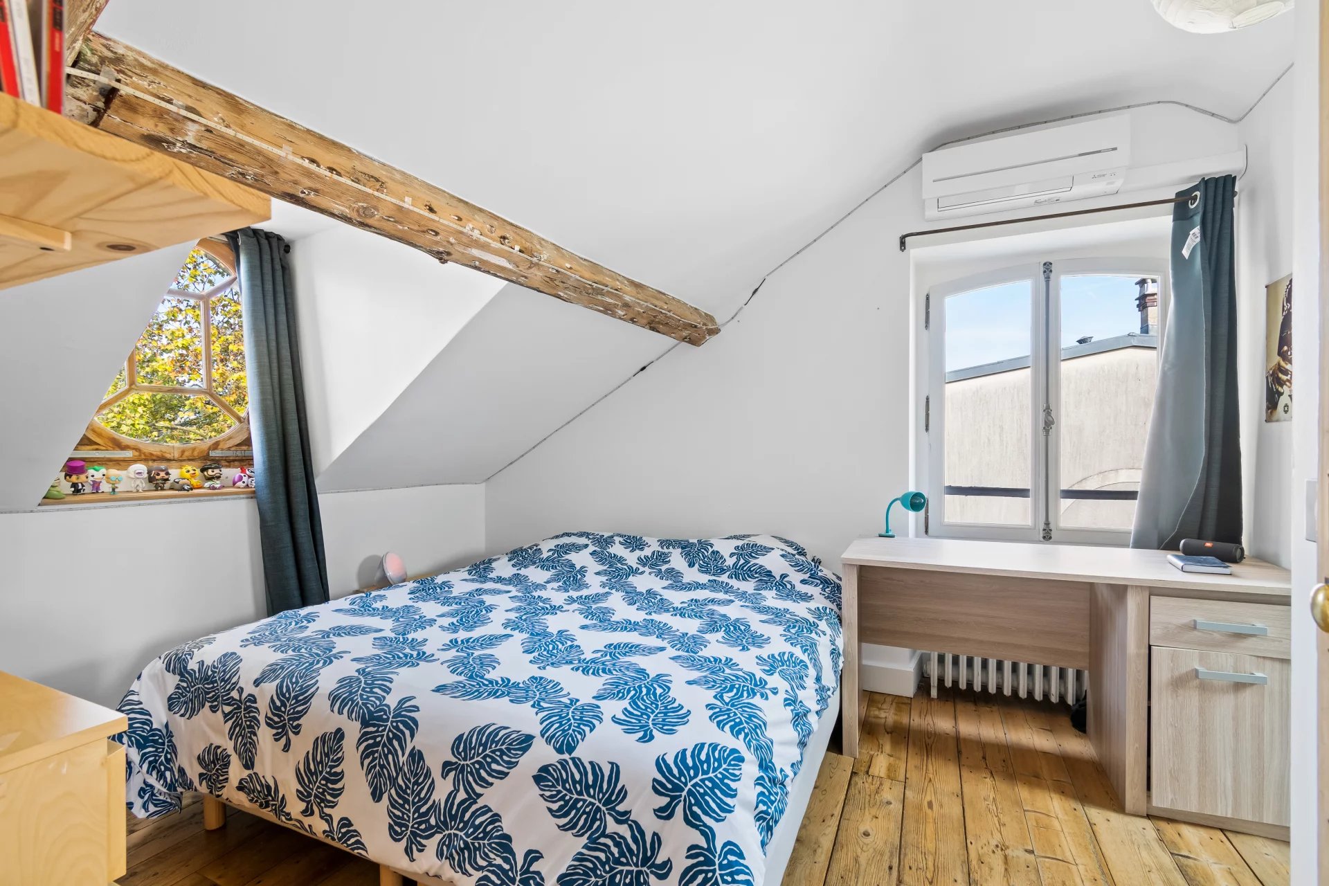 Le Vésinet, Île-de-France, 78110, FR, 3 Bedrooms Bedrooms, ,5 BathroomsBathrooms,Residential,For Sale,1994854