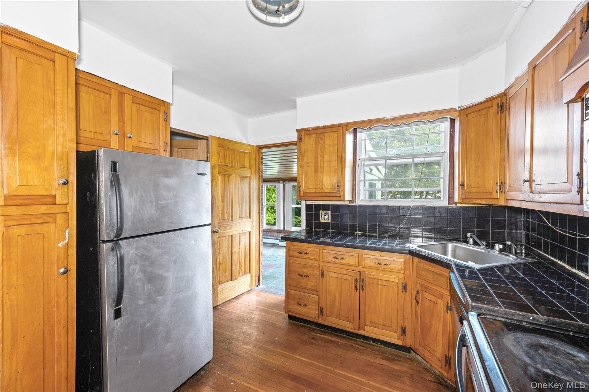 Uniondale, New York, 11553, United States, 4 Bedrooms Bedrooms, ,3 BathroomsBathrooms,Residential,For Sale,2049271