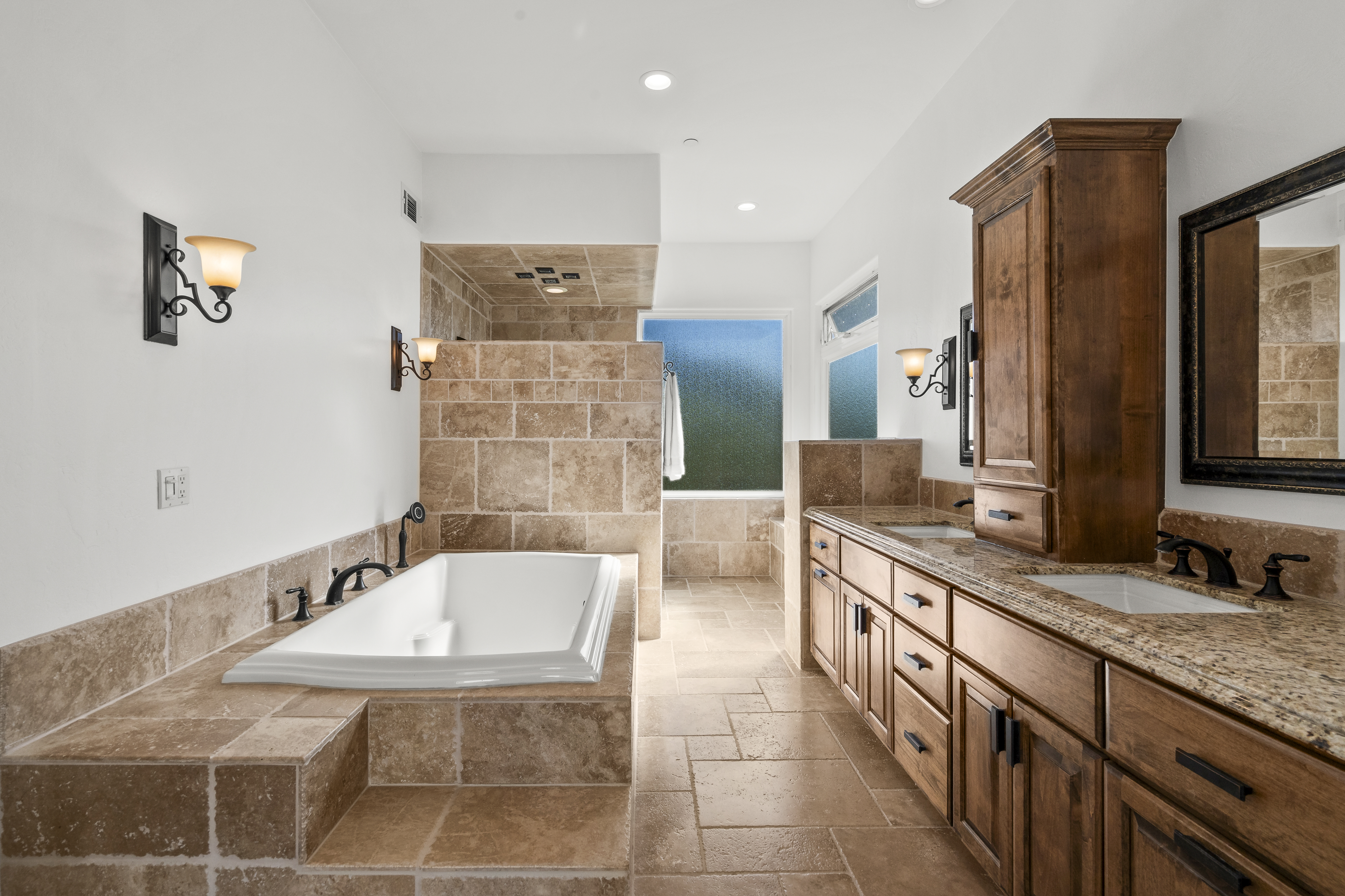  6949 Elfin Oaks Road, Escondido, CA 92029 - 物件實景