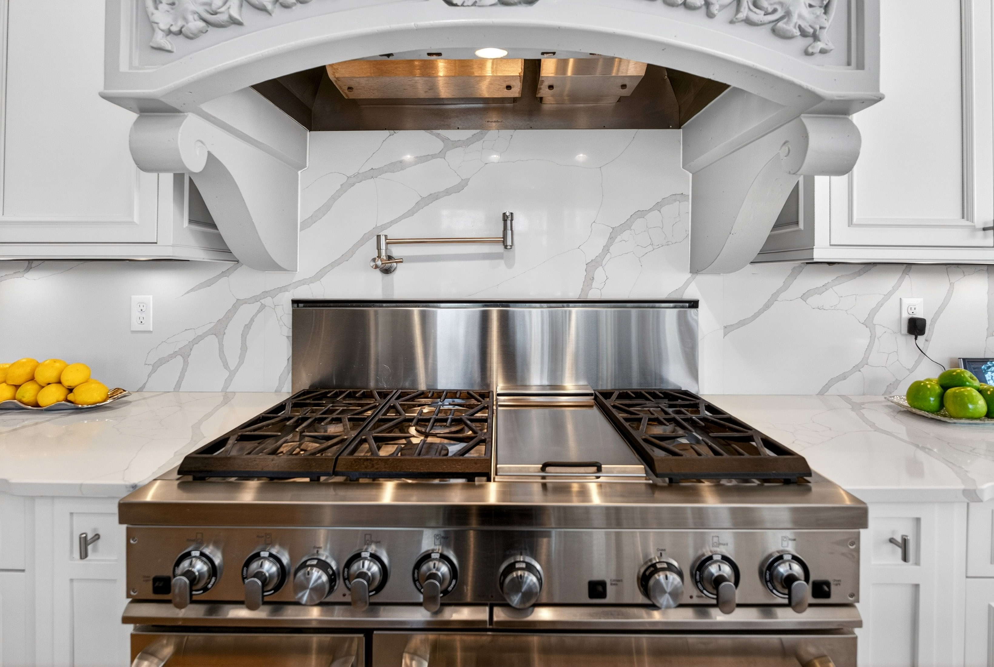  Luxury French Estate with Sweeping Golf Course Views - 物件實景